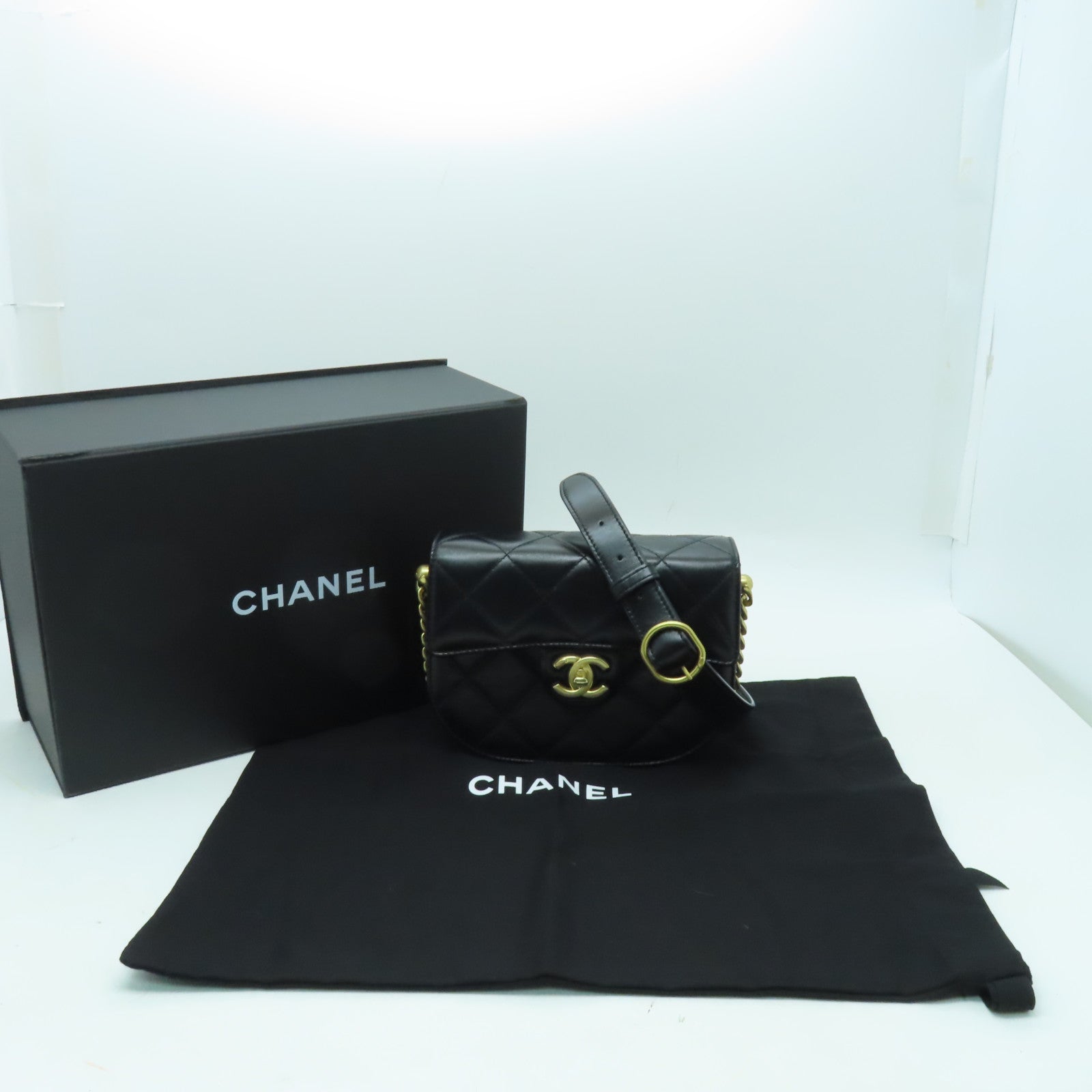 CHANEL 菱格牛皮皮革Chain Shoulder Bag金扣鏈帶肩背袋黒色