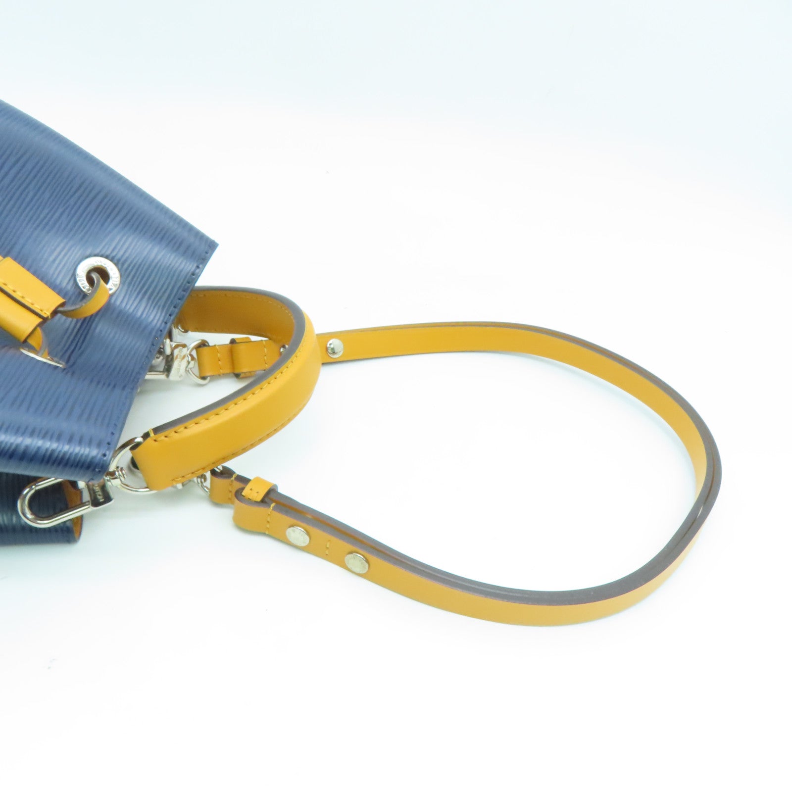 LOUIS VUITTON Epi皮革Noe Shoulder Bag銀扣肩背袋藍色
