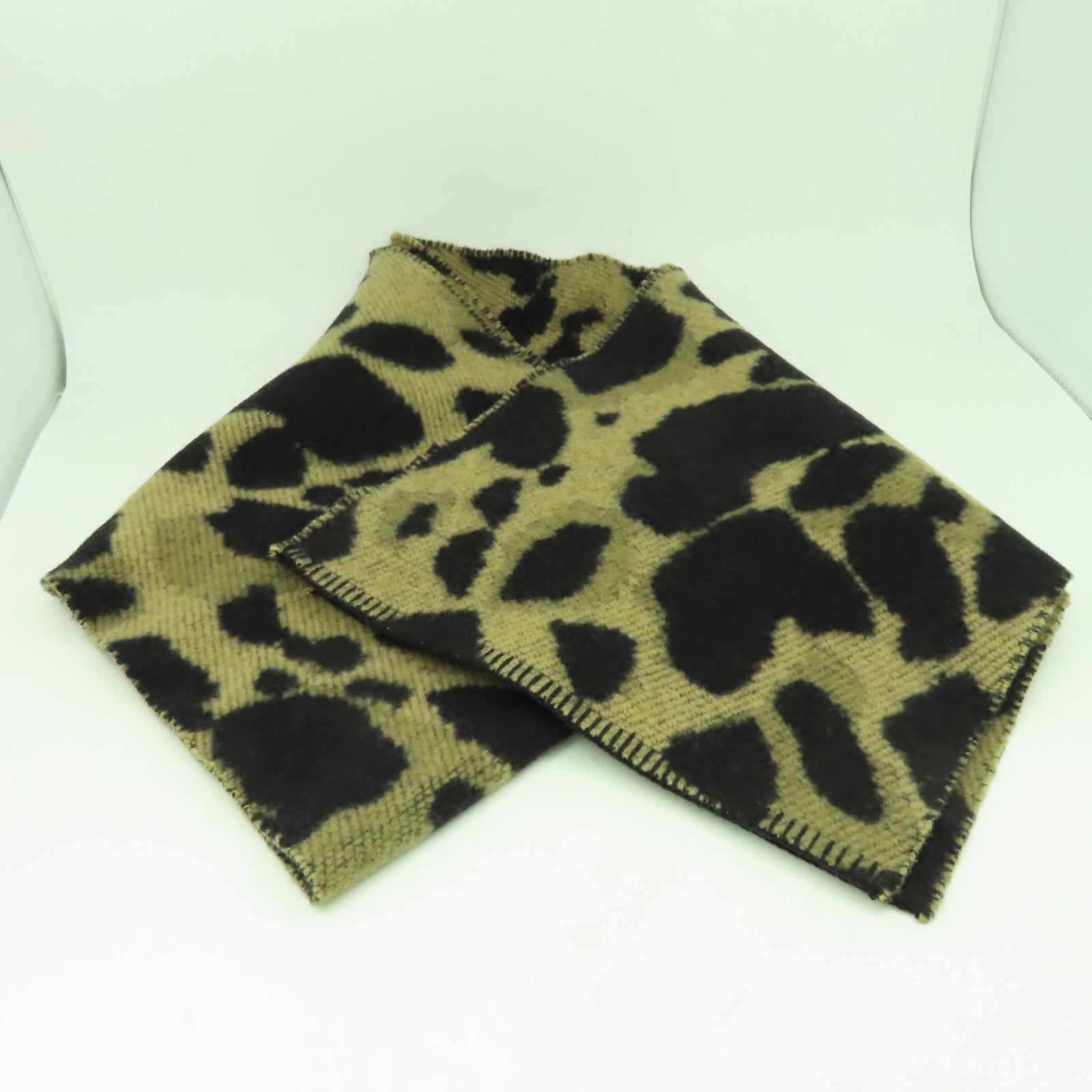 BURBERRY 羊毛/羊絨Scarf圍巾黑色/米色