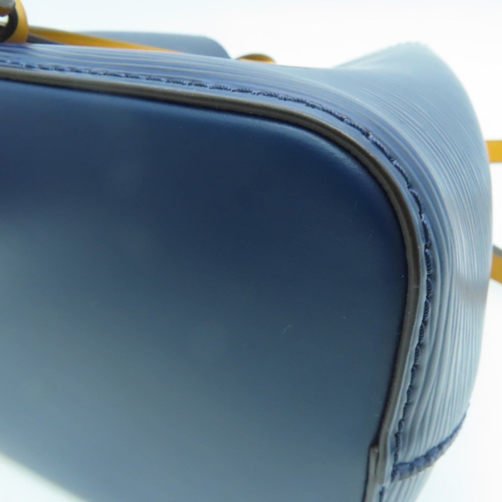 LOUIS VUITTON Epi皮革Noe Shoulder Bag銀扣肩背袋藍色