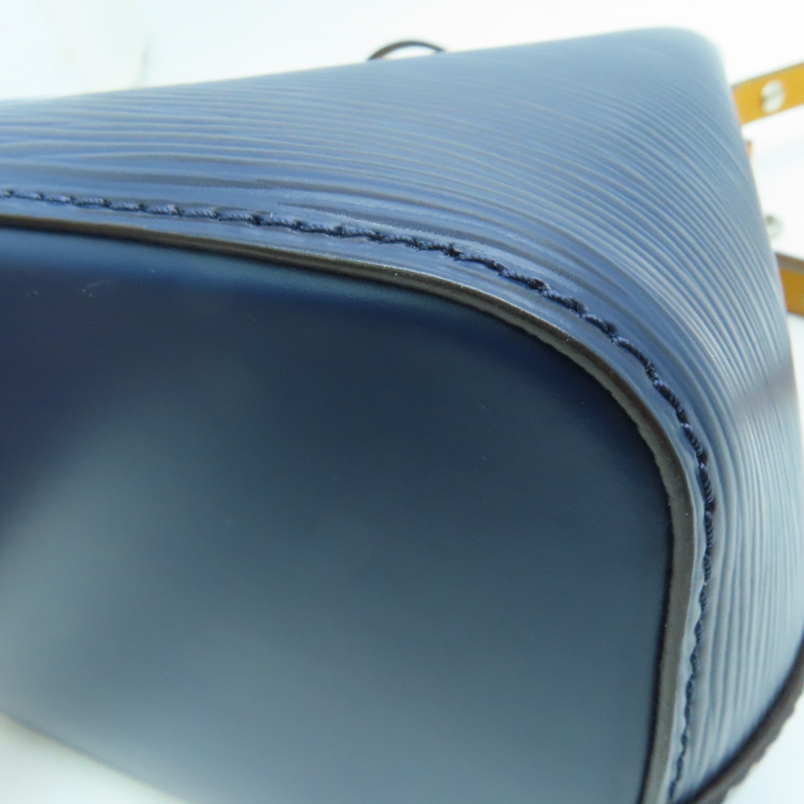 LOUIS VUITTON Epi皮革Noe Shoulder Bag銀扣肩背袋藍色
