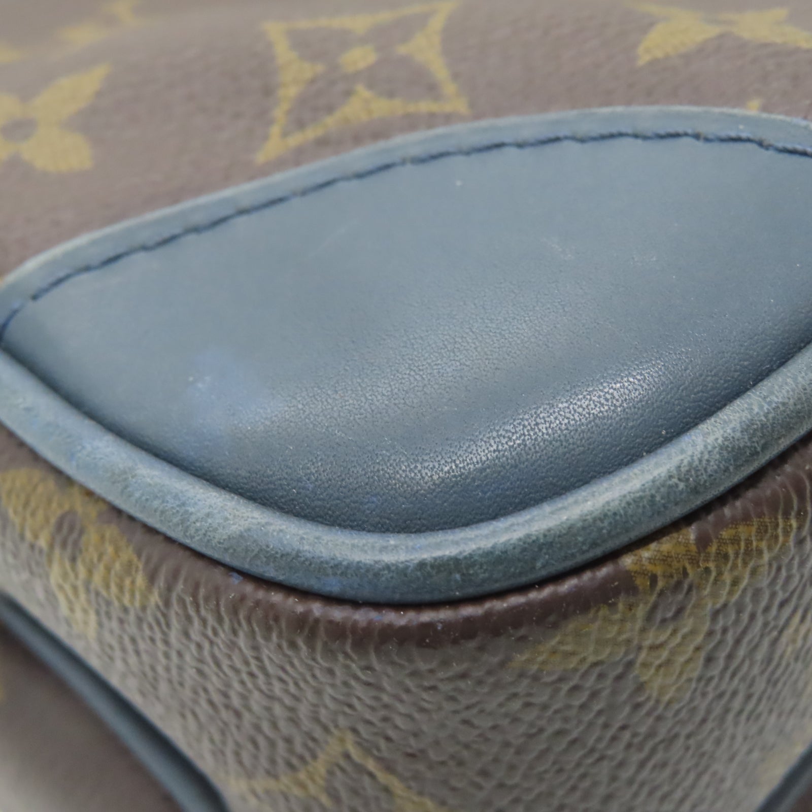 LOUIS VUITTON Monogram Amazone Slate金扣肩背袋棕色