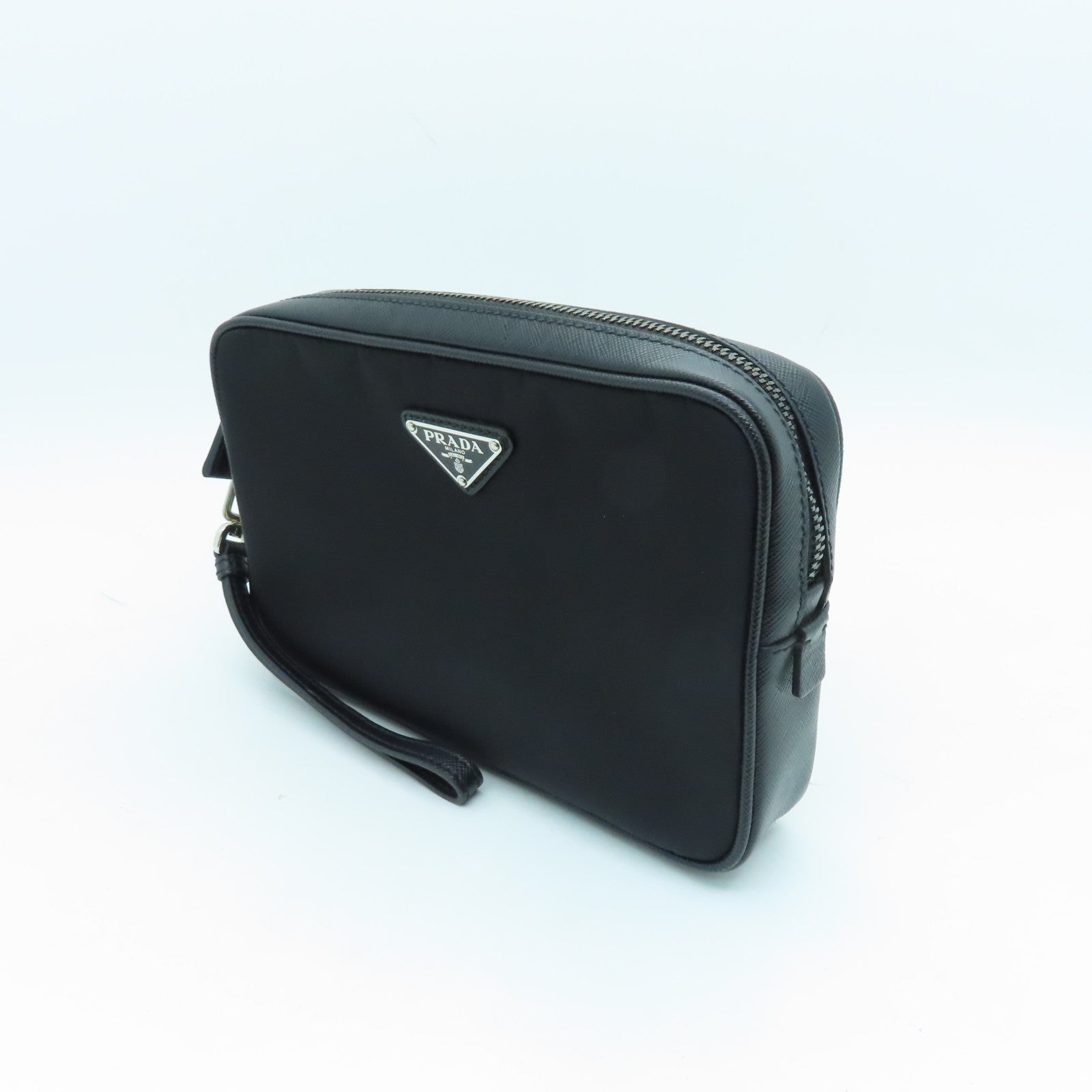 PRADA 尼龙Clutch Bag银扣手拿包黑色