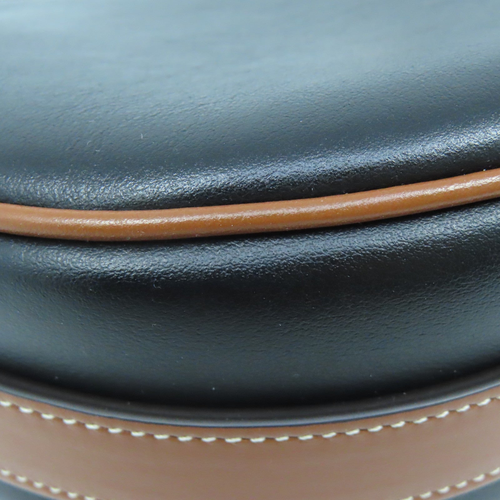 CELINE 牛皮皮革Shoulder Bag金扣肩背袋啡色