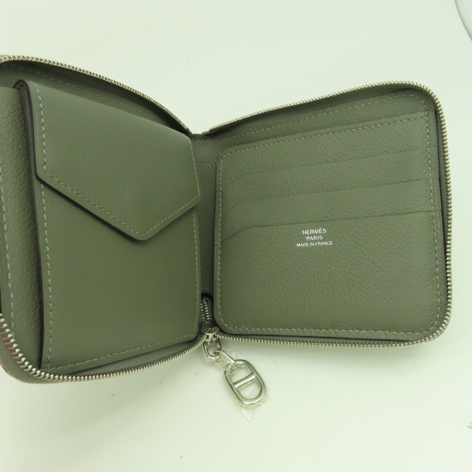 HERMES Evercolor皮革Wallet銀扣錢包鼠尾草色