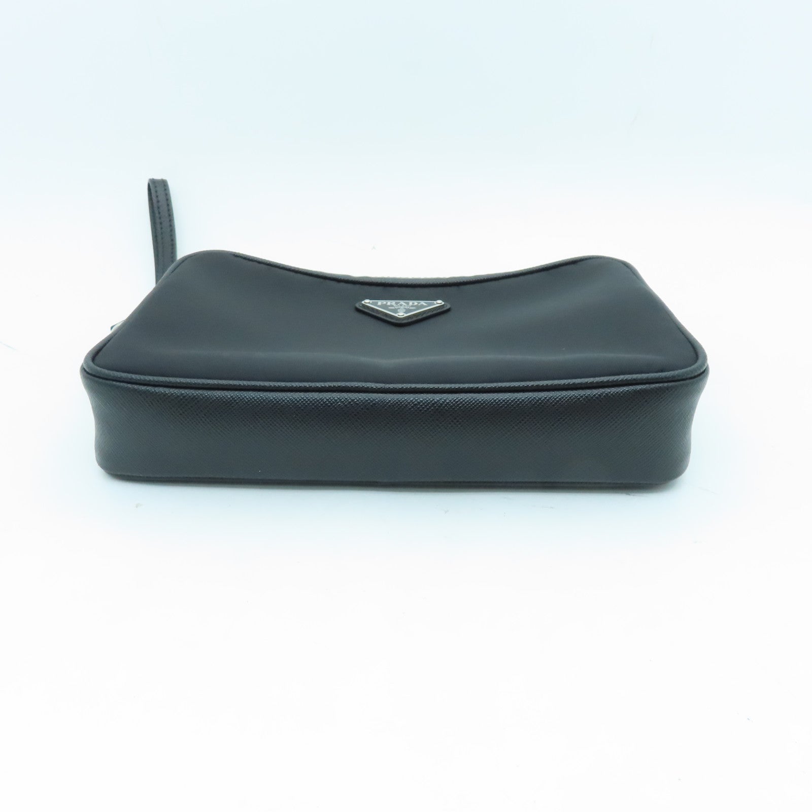 PRADA 尼龙Clutch Bag银扣手拿包黑色