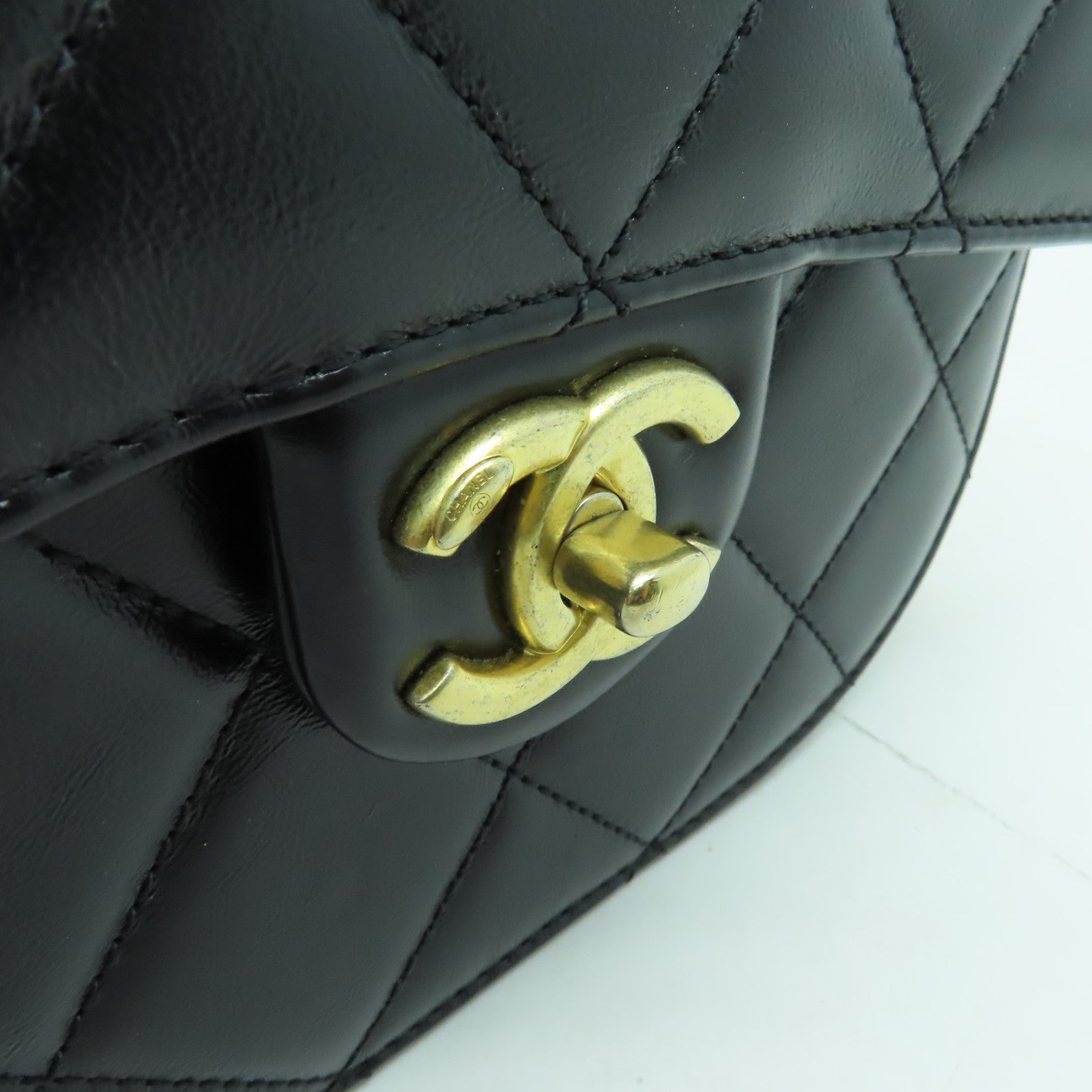 CHANEL 菱格牛皮皮革Chain Shoulder Bag金扣鏈帶肩背袋黒色