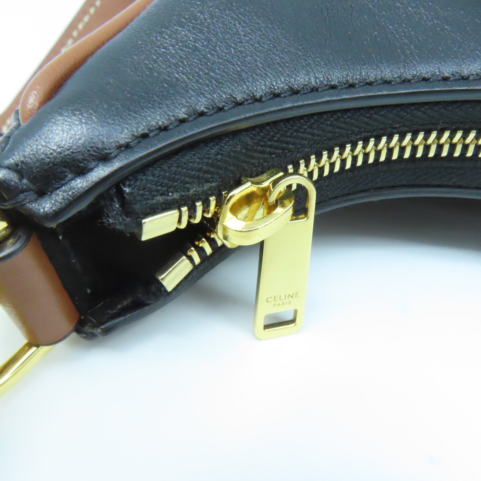 CELINE 牛皮皮革Shoulder Bag金扣肩背袋啡色