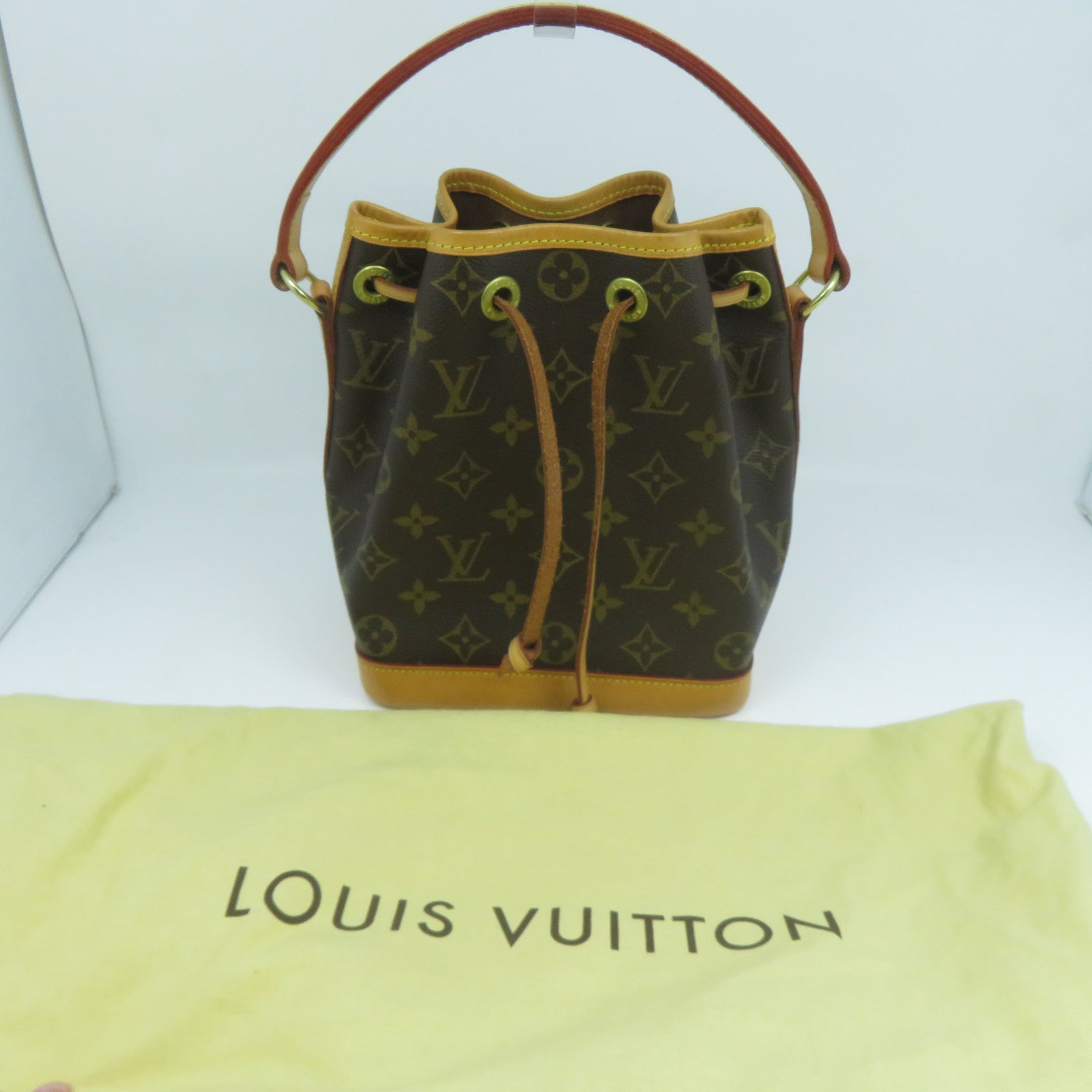 LOUIS VUITTON Monogram Noe Mini金扣肩背袋啡色