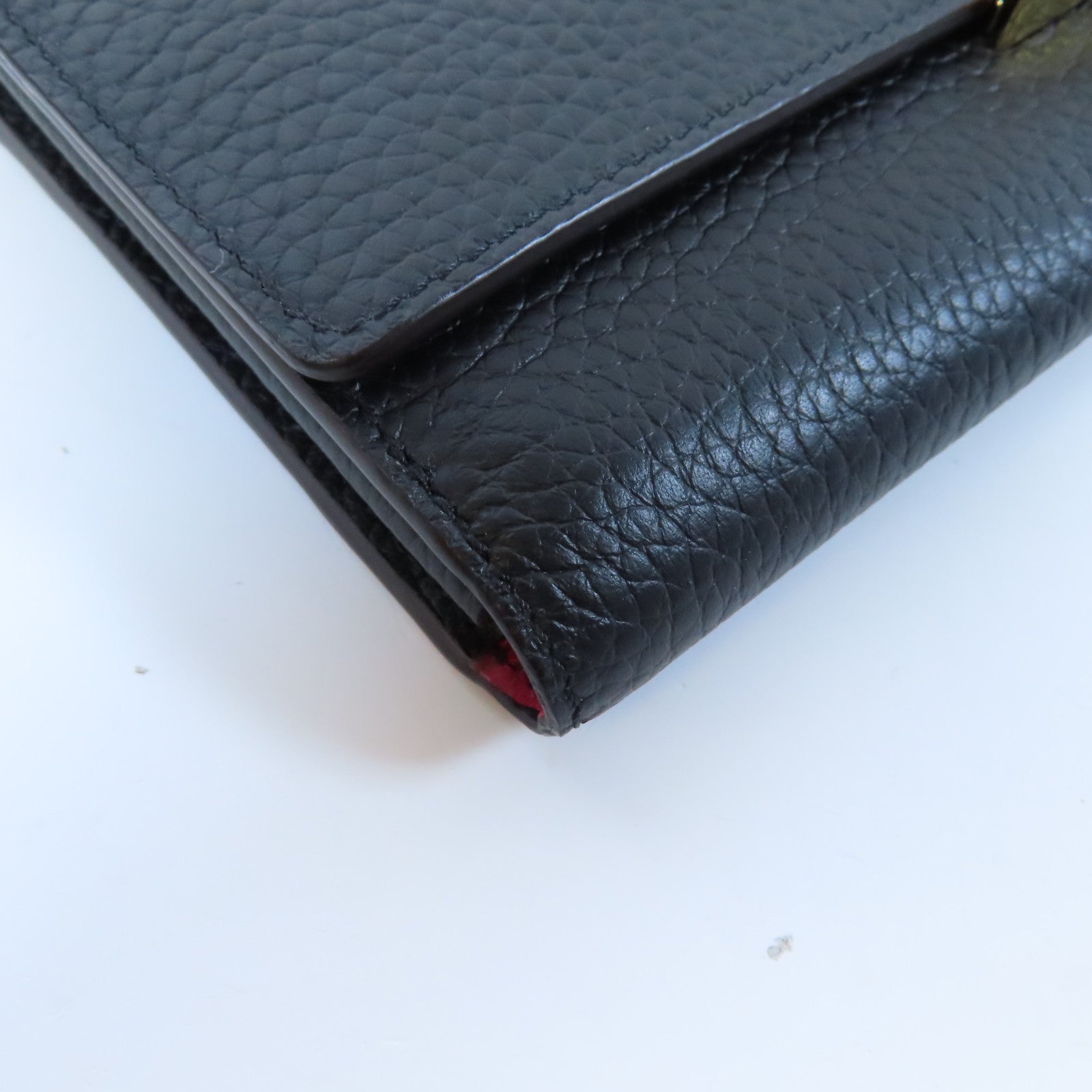 LOUIS VUITTON Taurillon皮革Capucines Wallet金扣長錢包黑色