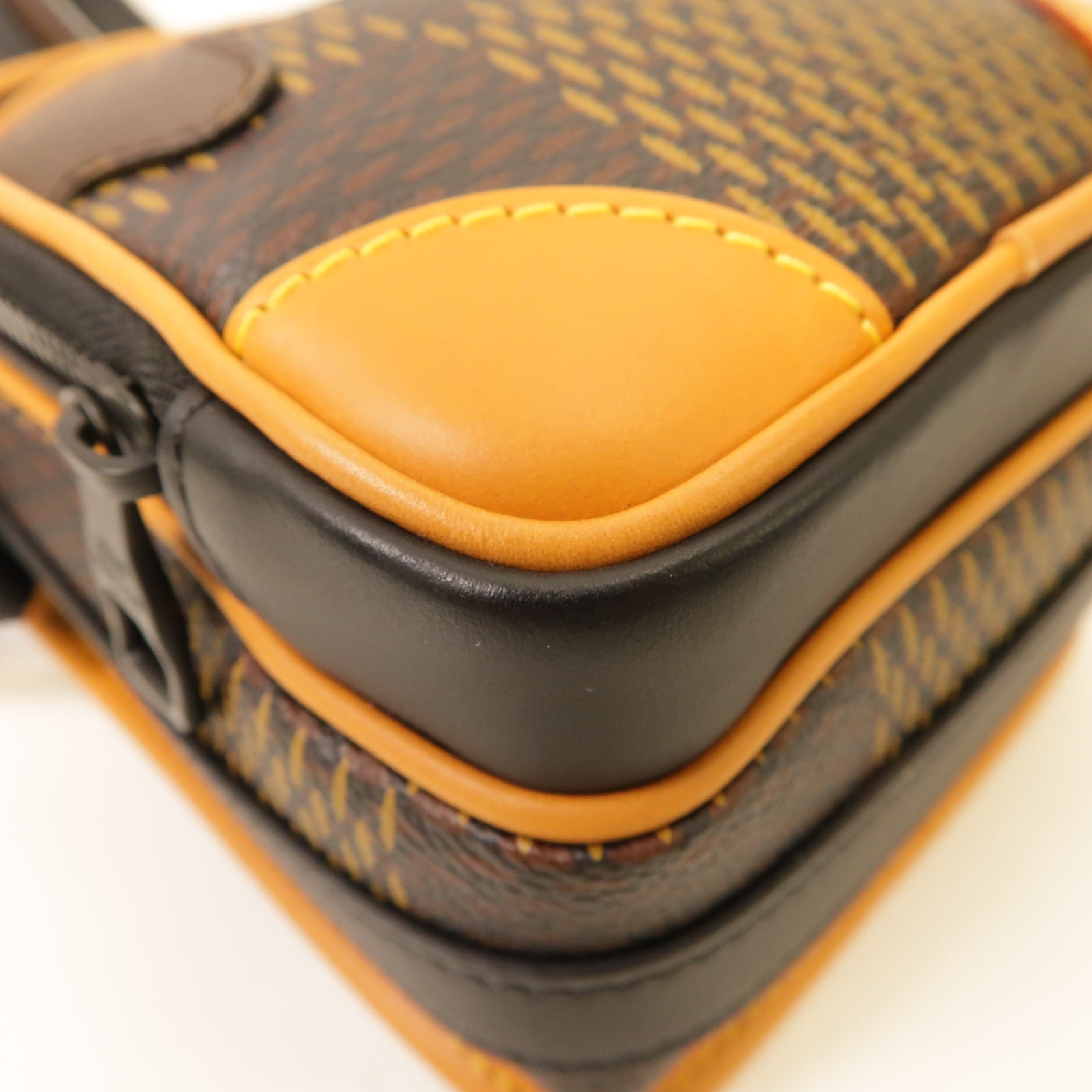 LOUIS VUITTON Damier Giant Nano Amazone肩背袋棕色
