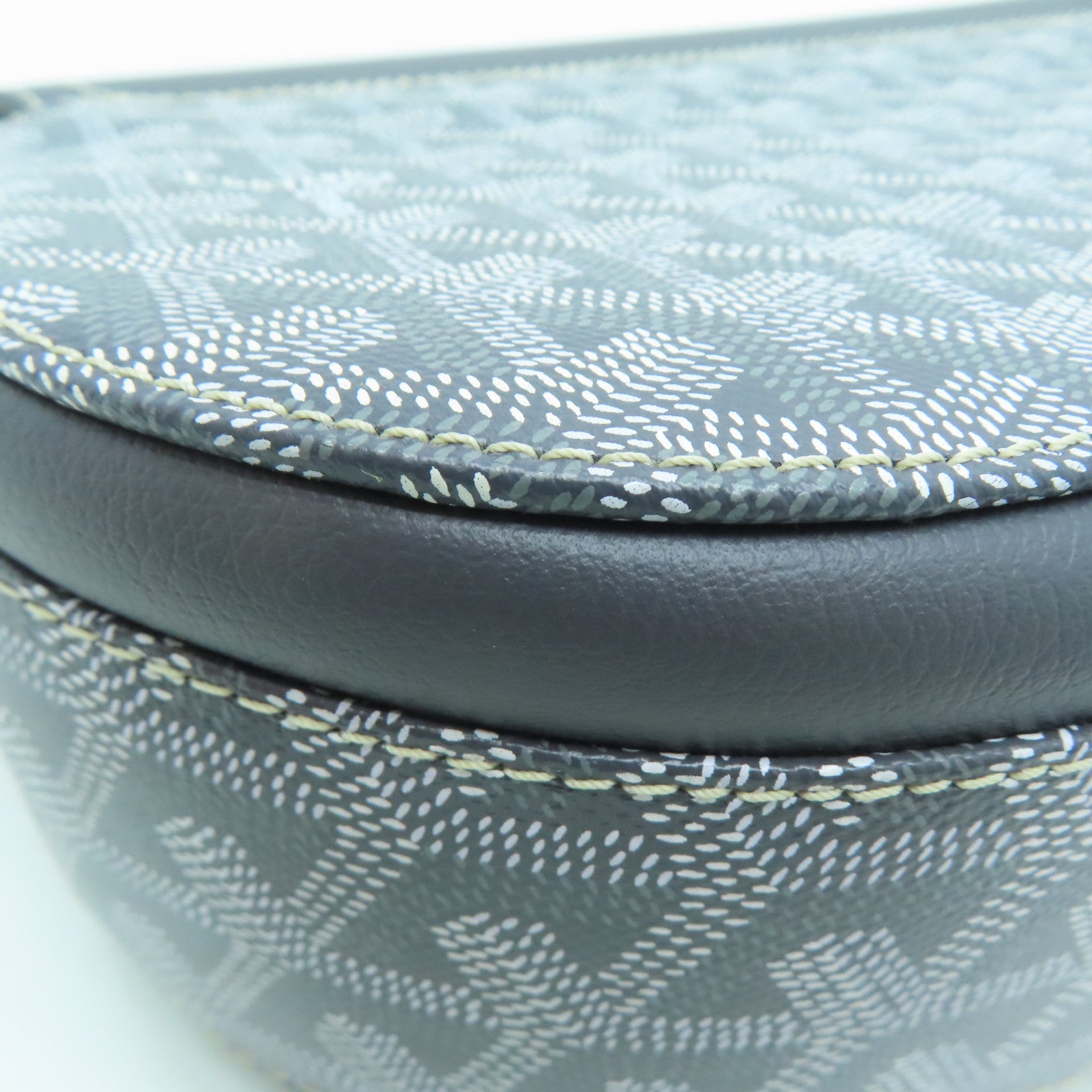 GOYARD 塗層帆布SAC 233 PM銀扣肩背袋灰色
