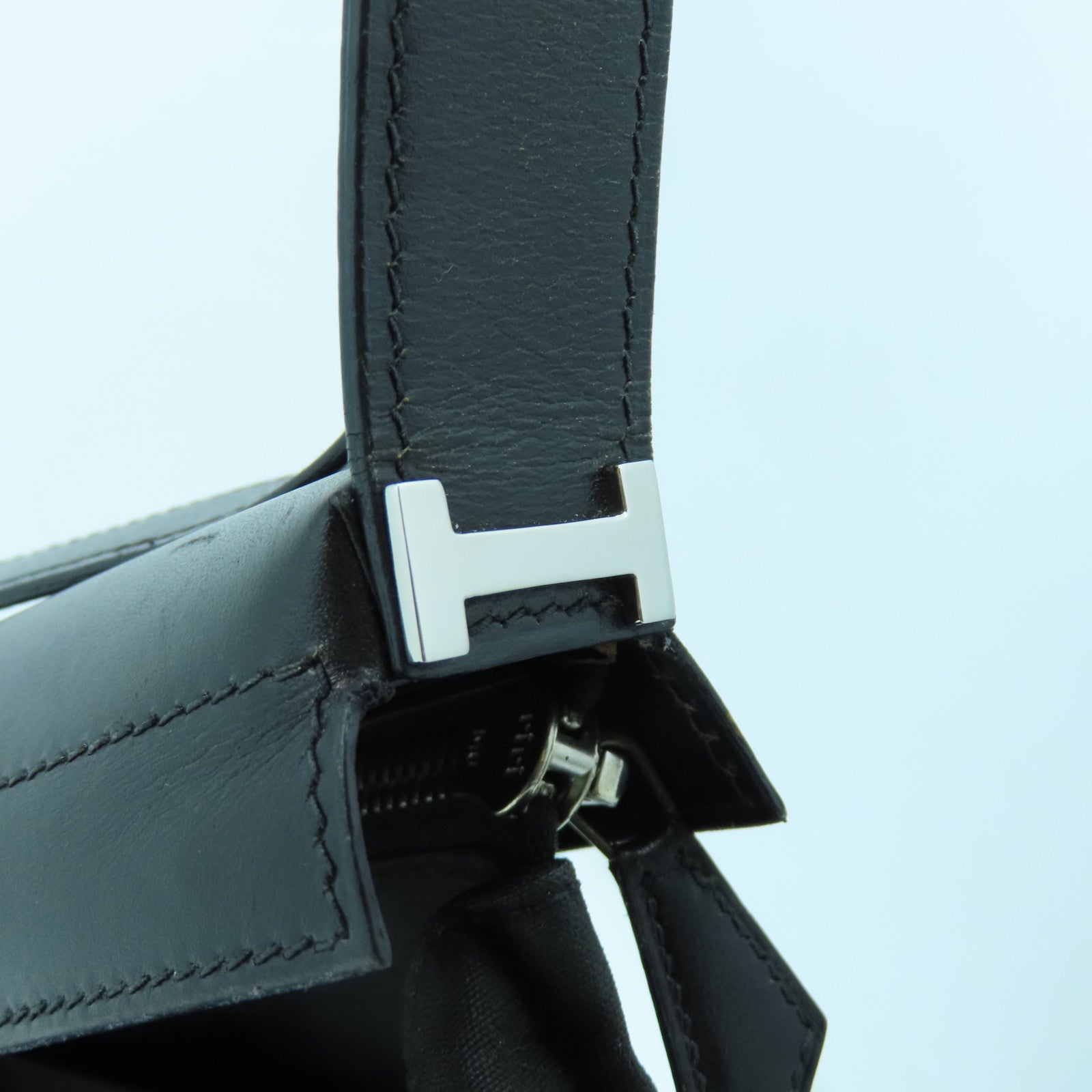 HERMES 帆布Yech Bag銀扣肩背袋黑色