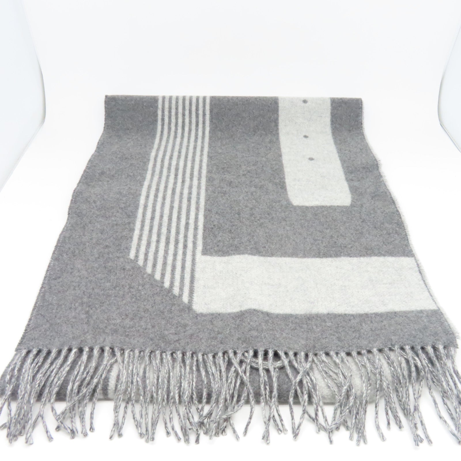 HERMES 【激減優惠】羊絨Scarf圍巾灰色