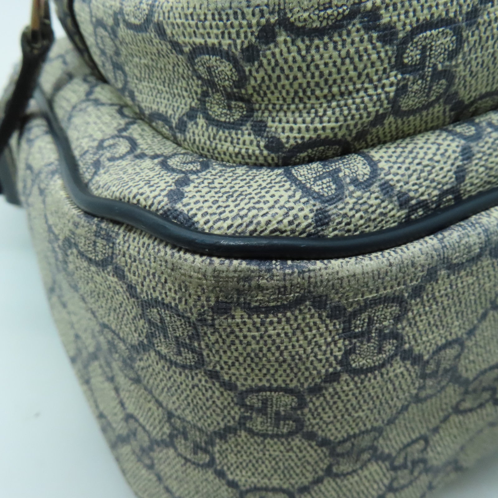GUCCI coated canvas Shoulder Bag silver buckle shoulder bag blue