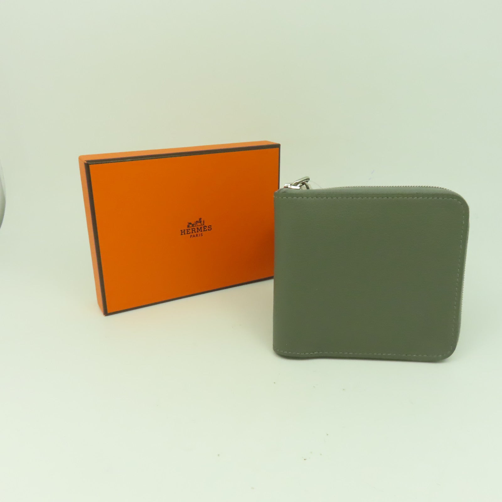 HERMES Evercolor皮革Wallet銀扣錢包鼠尾草色
