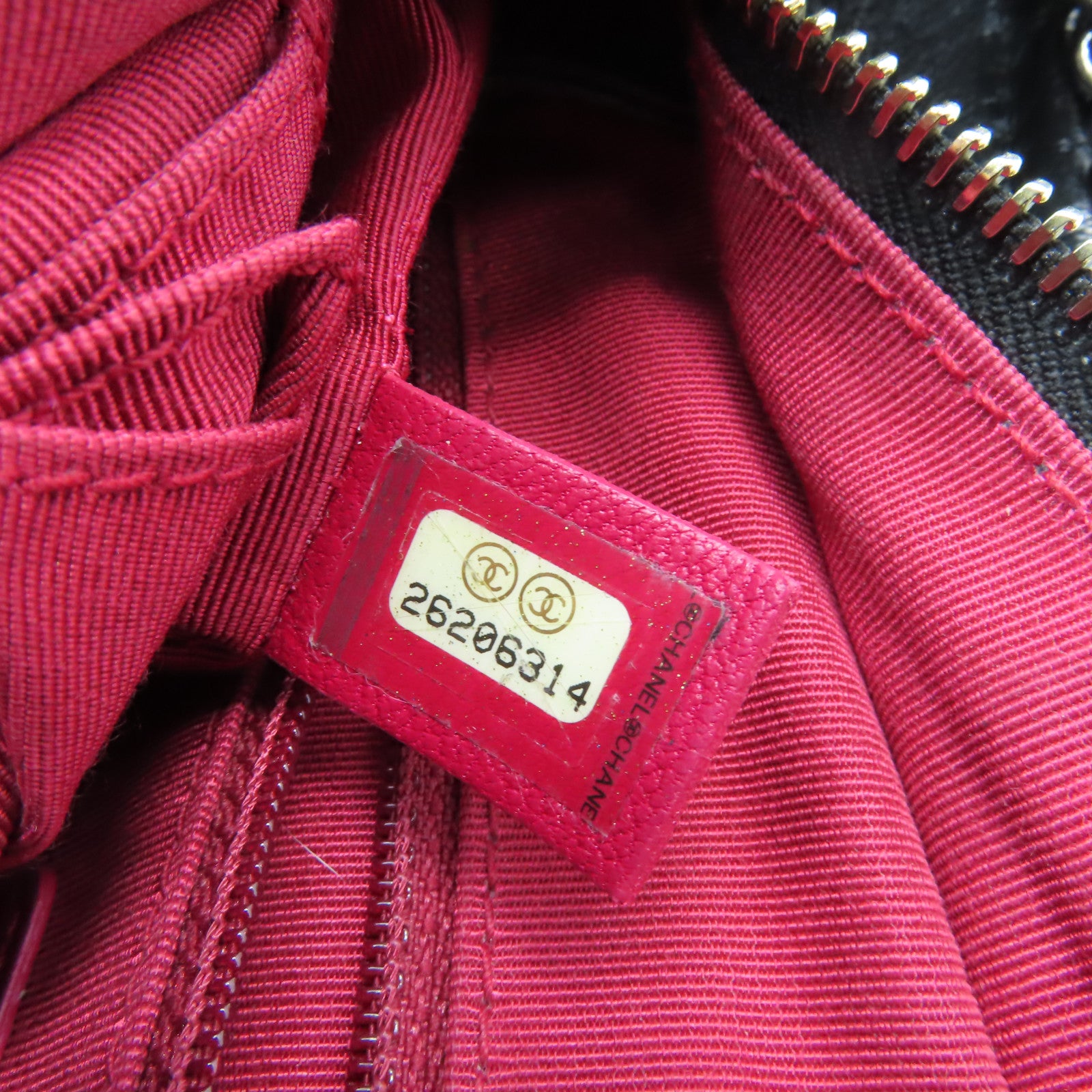 CHANEL 菱格牛皮皮革Gabrielle Hobo Small Chain Shoulder Bag金扣鏈帶肩背袋黑色