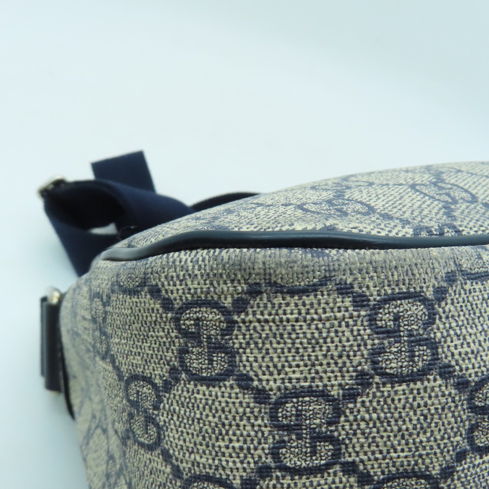 GUCCI coated canvas Shoulder Bag silver buckle shoulder bag blue