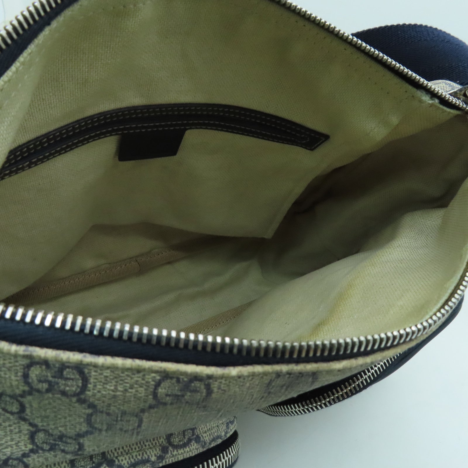 GUCCI coated canvas Shoulder Bag silver buckle shoulder bag blue
