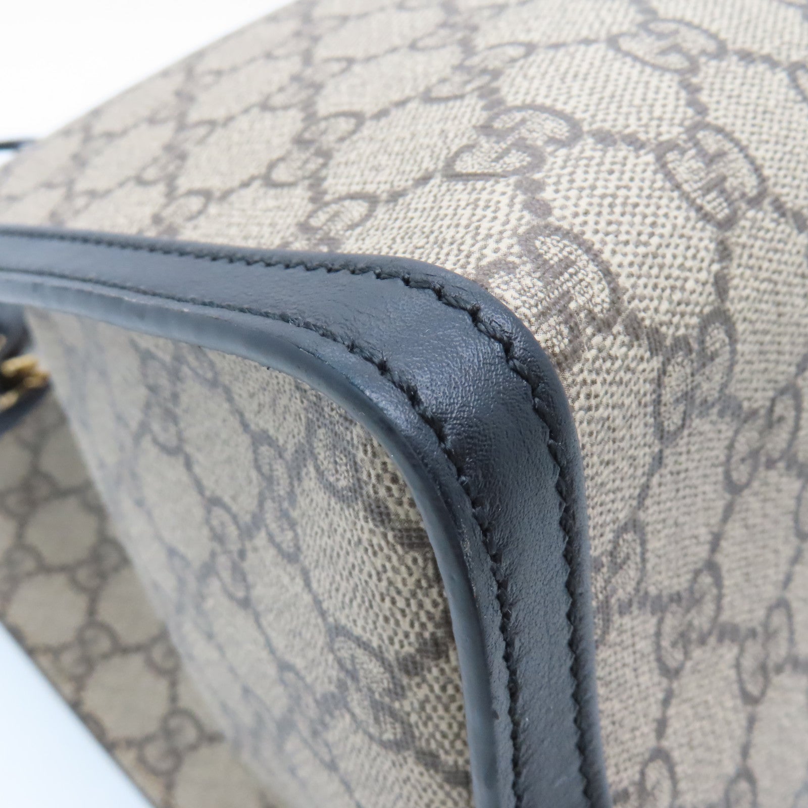 GUCCI 塗層帆布Shoulder Bag金扣鏈帶肩背袋米色/黑色