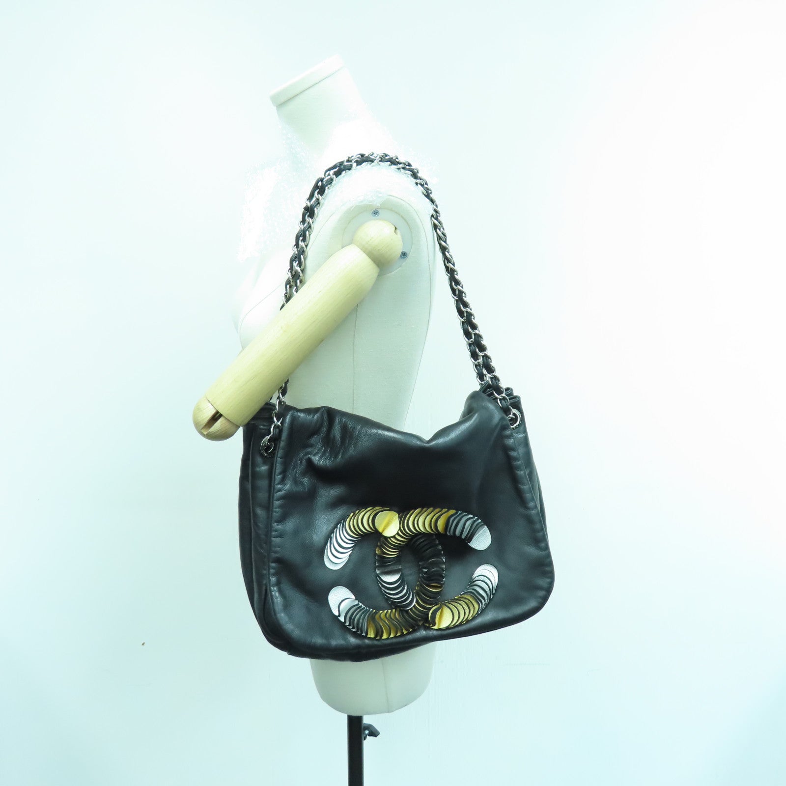 CHANEL 羊皮皮革Chain Shoulder Bag银扣链带肩背袋黑色