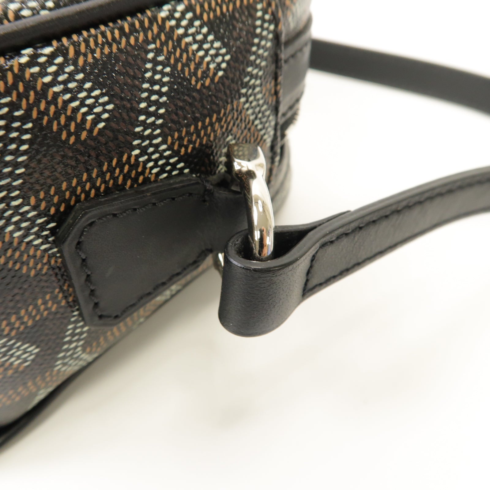 GOYARD 塗層帆布Cap Vert PM銀扣肩背袋黒色/棕色
