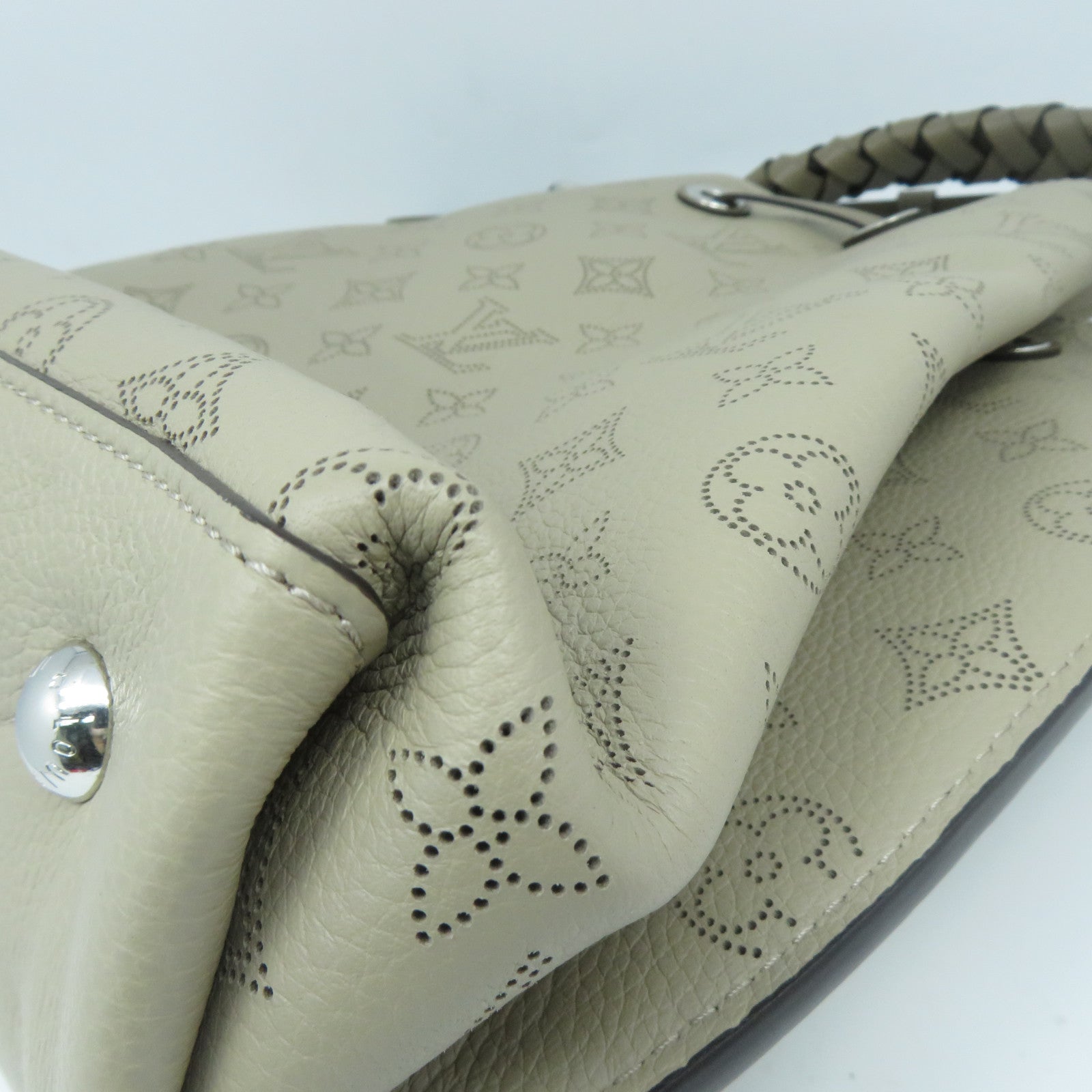 LOUIS VUITTON Mahina Muria銀扣手挽肩背兩用袋Galet卵石色