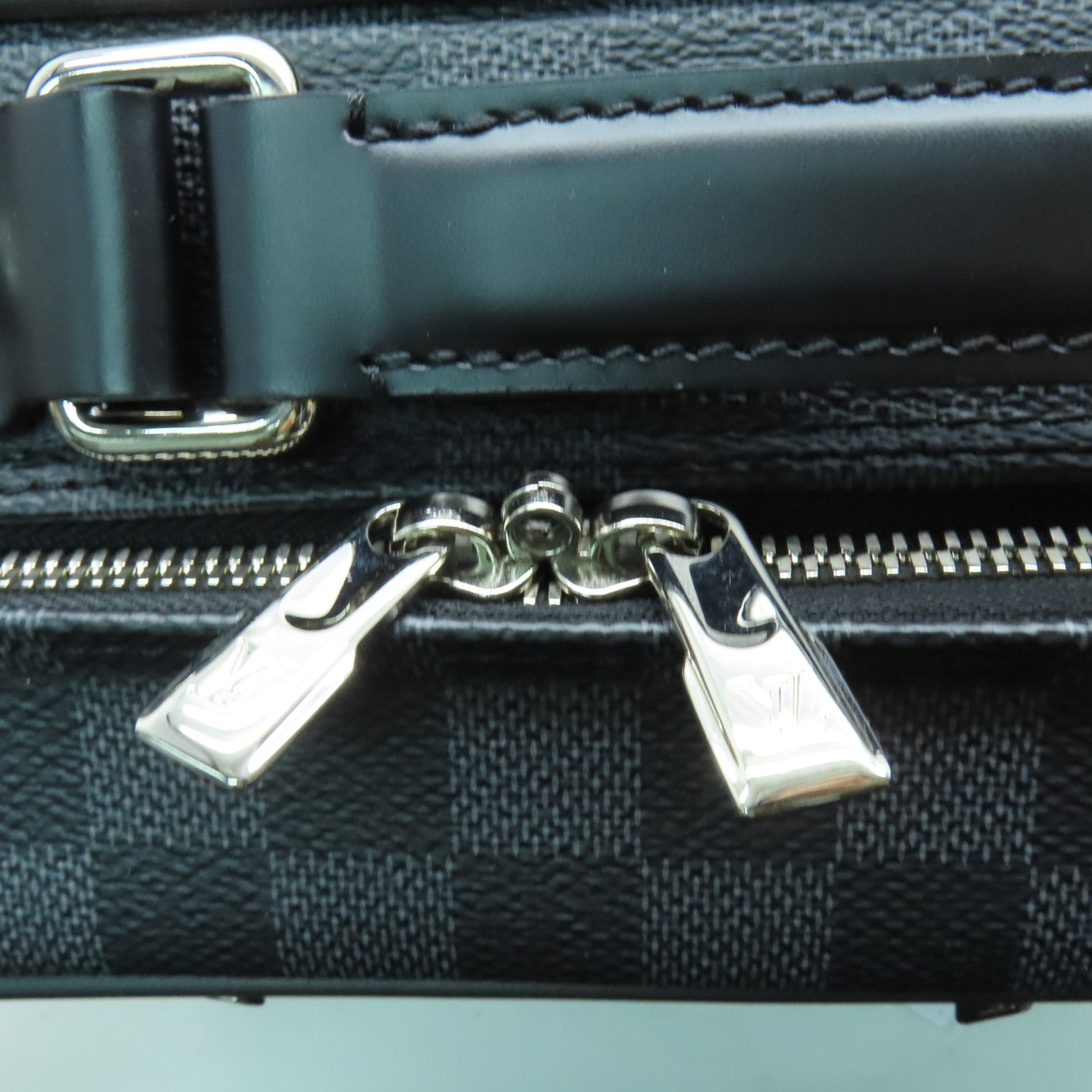 LOUIS VUITTON Damier Pilot Case銀扣行李箱黑色