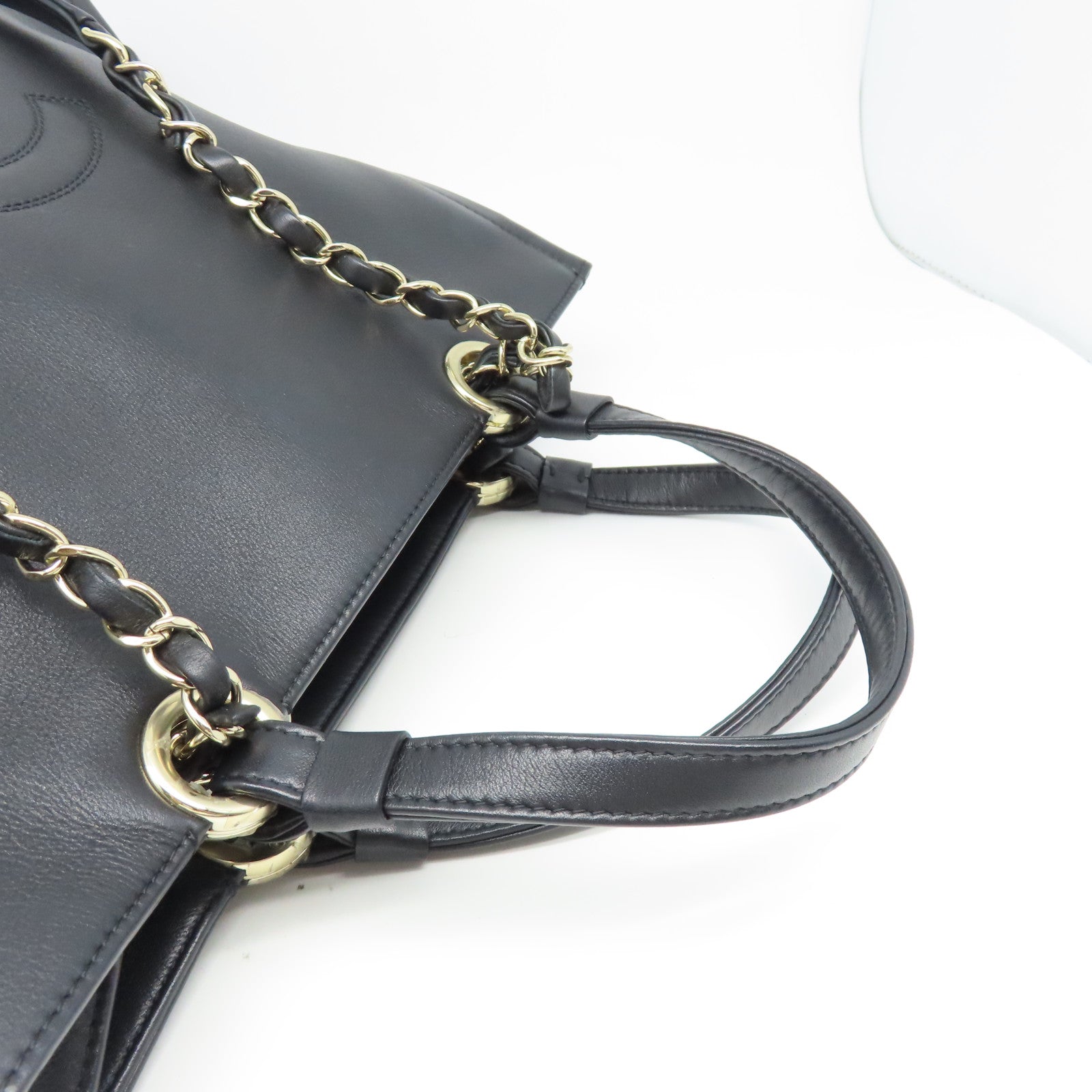 CHANEL 羊皮皮革Totebag金扣链带手挽肩背两用袋黑色