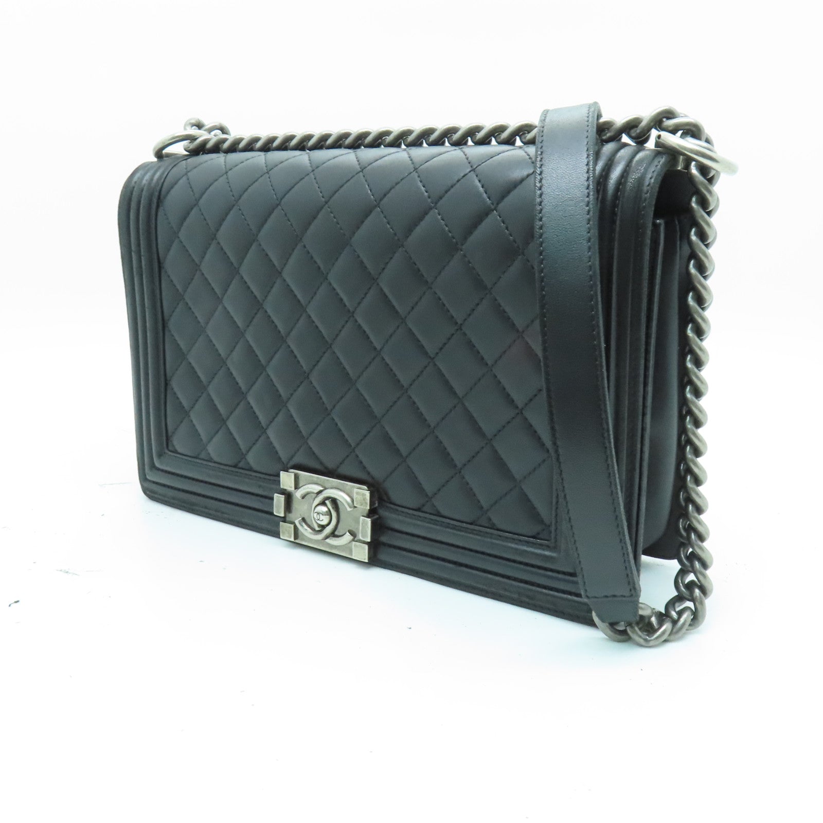CHANEL 菱格羊皮皮革Boy Chanel銀扣鏈帶肩背袋黑色