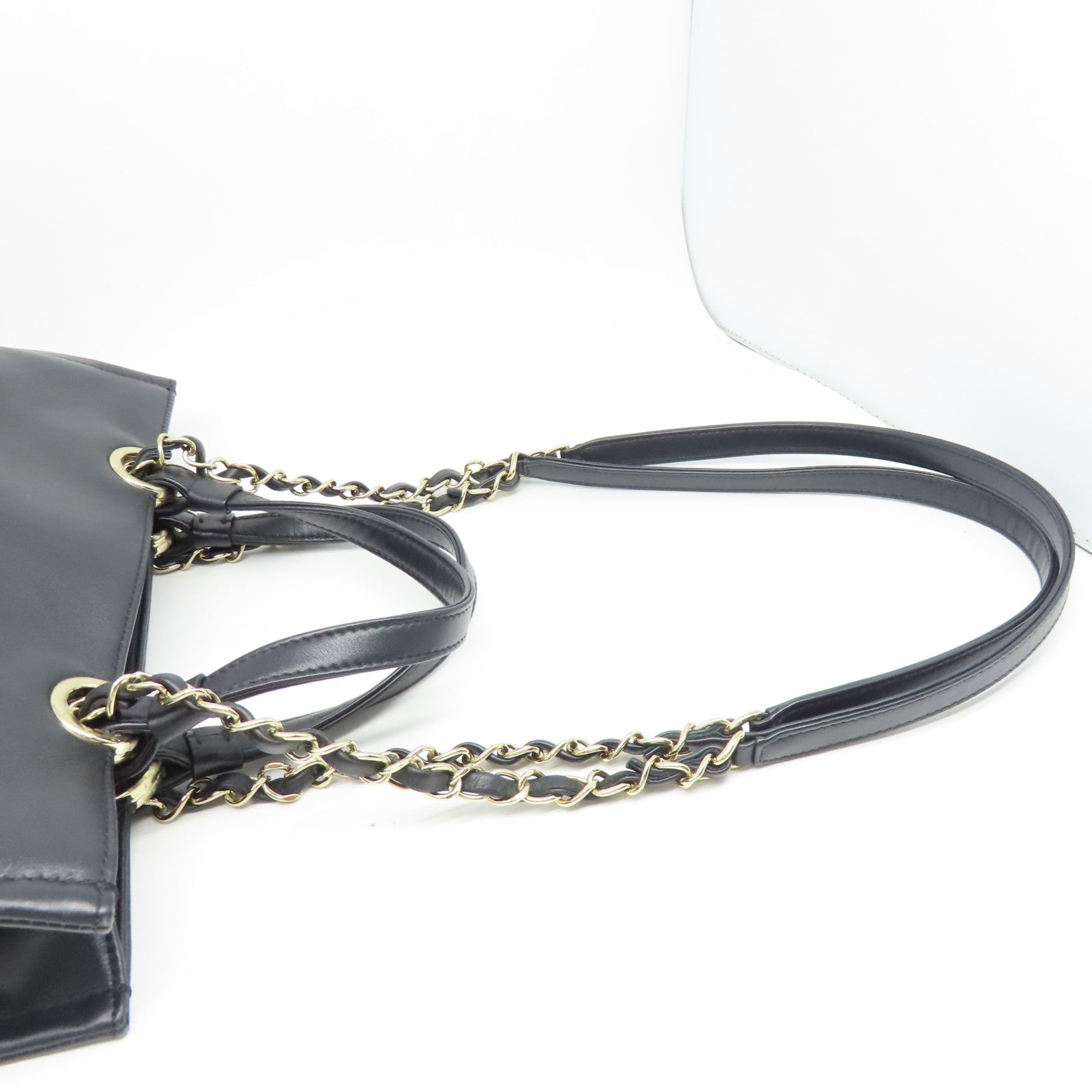 CHANEL 羊皮皮革Totebag金扣链带手挽肩背两用袋黑色