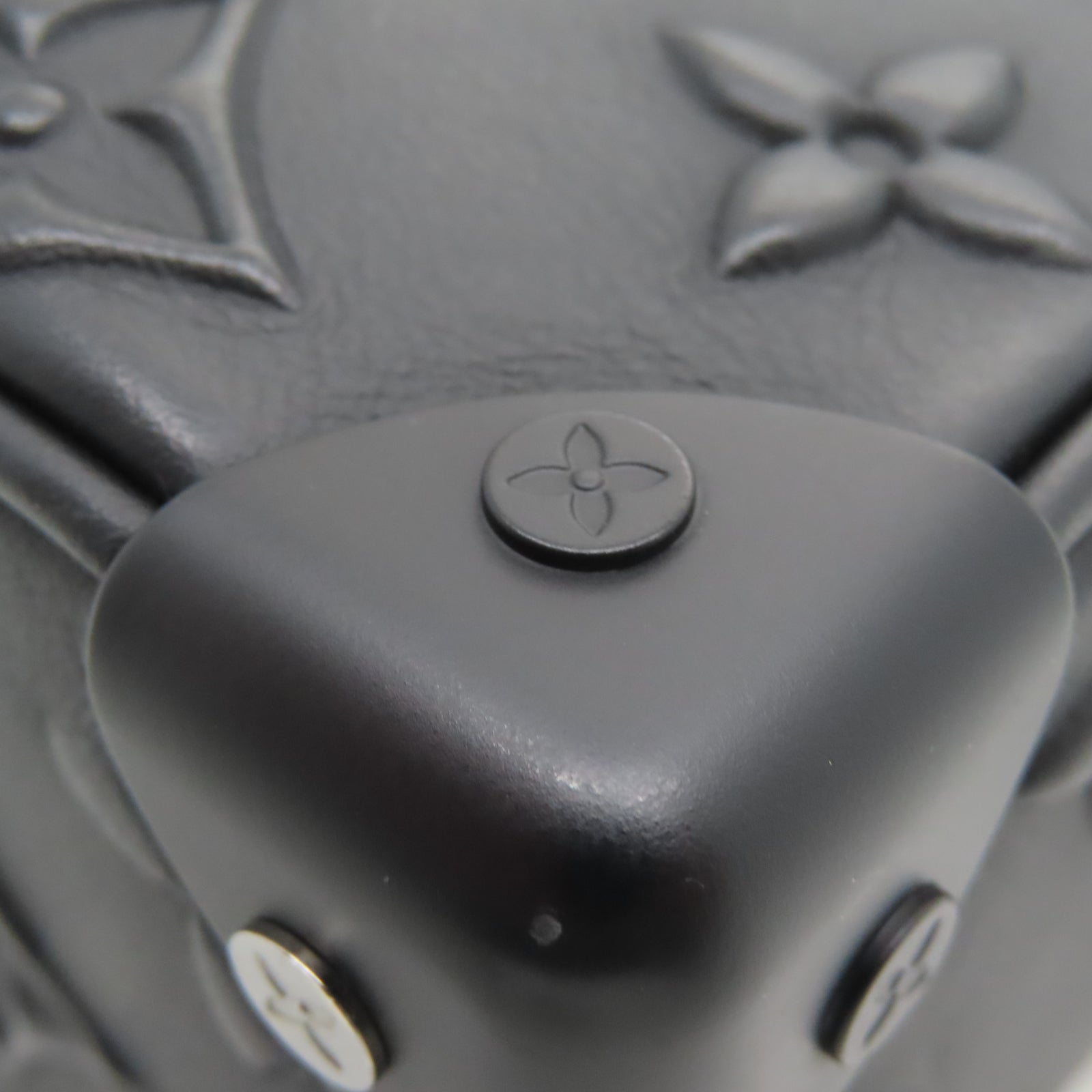 LOUIS VUITTON 牛皮皮革Mini Soft Trunk链带肩背袋黑色