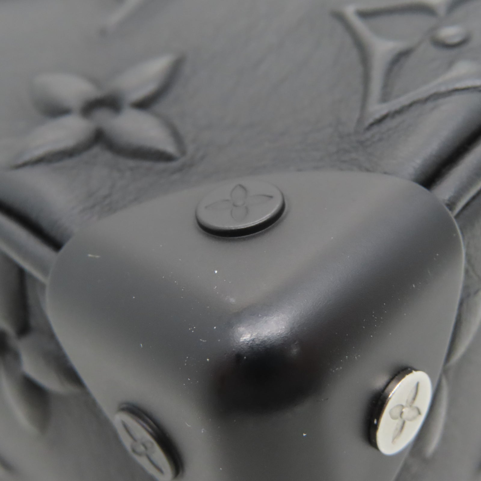 LOUIS VUITTON 牛皮皮革Mini Soft Trunk链带肩背袋黑色