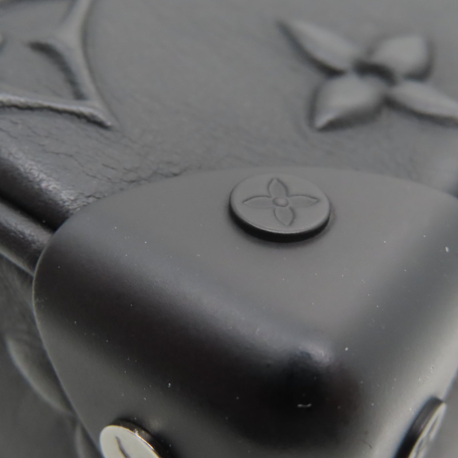 LOUIS VUITTON 牛皮皮革Mini Soft Trunk链带肩背袋黑色