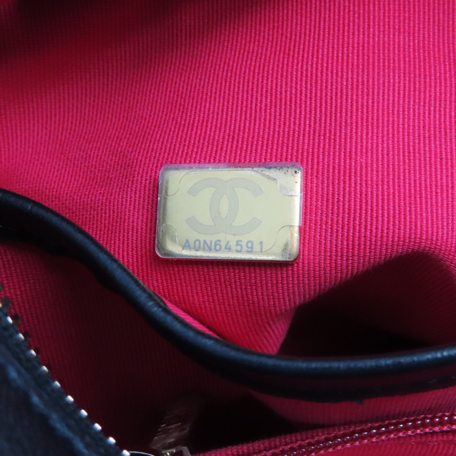 CHANEL 羊皮皮革Totebag金扣链带手挽肩背两用袋黑色