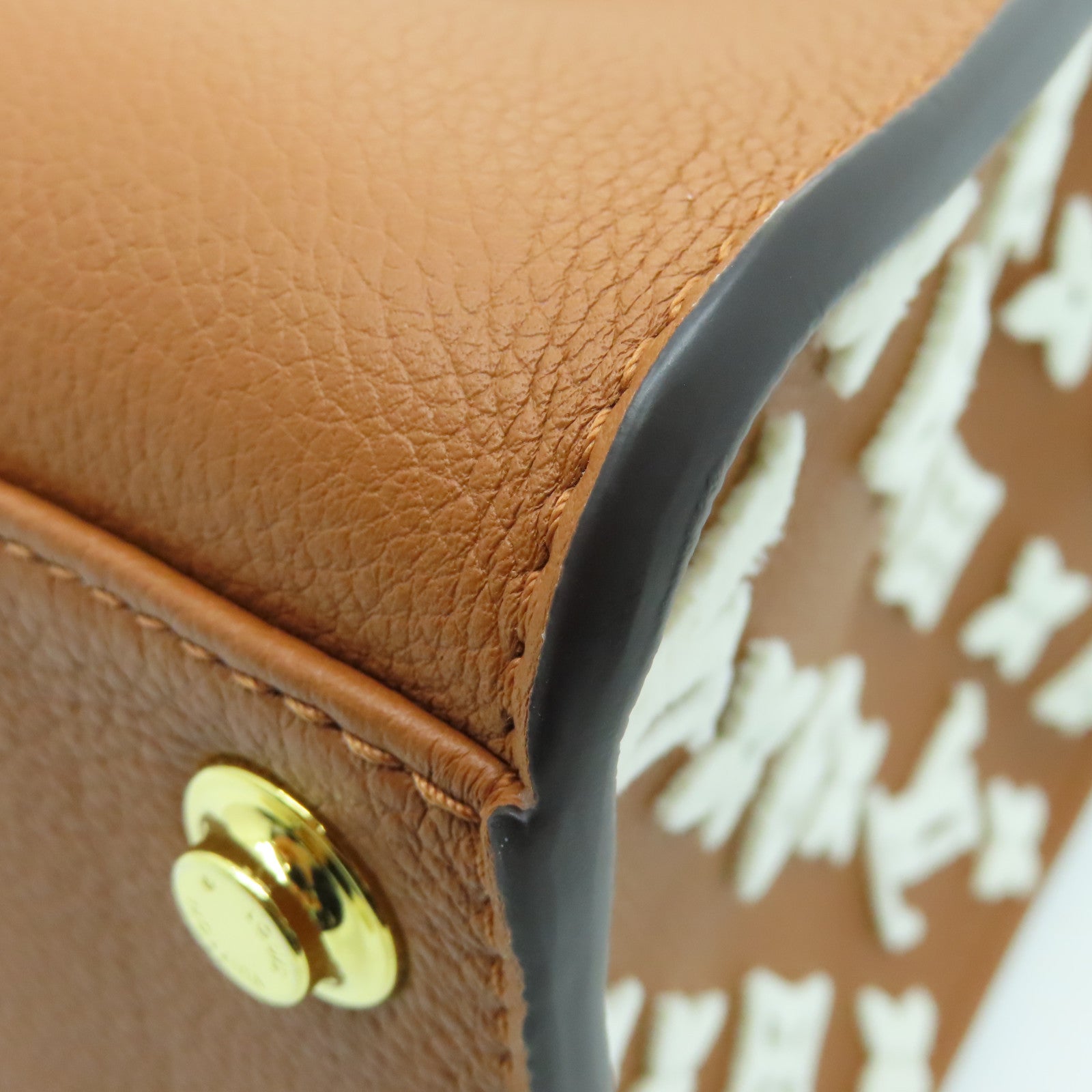 LOUIS VUITTON 牛皮皮革On My Side MM金扣肩背袋啡色