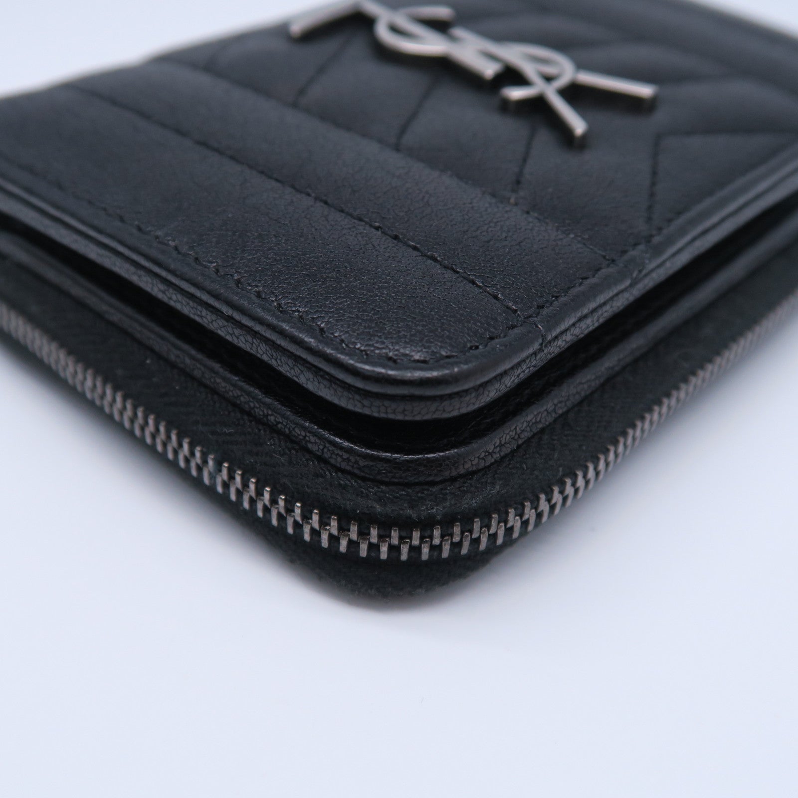 YVES SAINT LAURENT 牛皮皮革Wallet銀扣錢包黑色