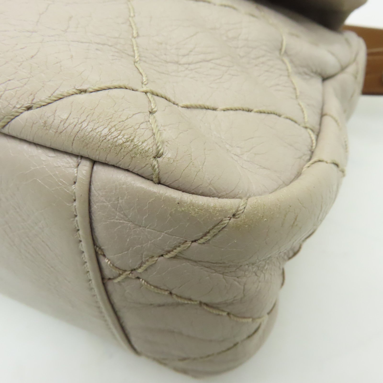 CHANEL 【激減優惠】菱格牛皮皮革Shoulder Bag銀扣肩背袋米色