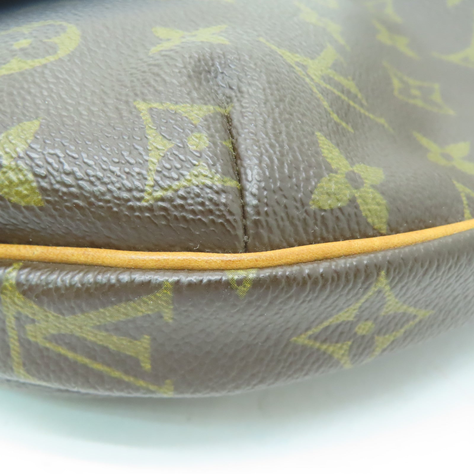 LOUIS VUITTON Monogram Croissant MM金扣手挽肩背两用袋啡色