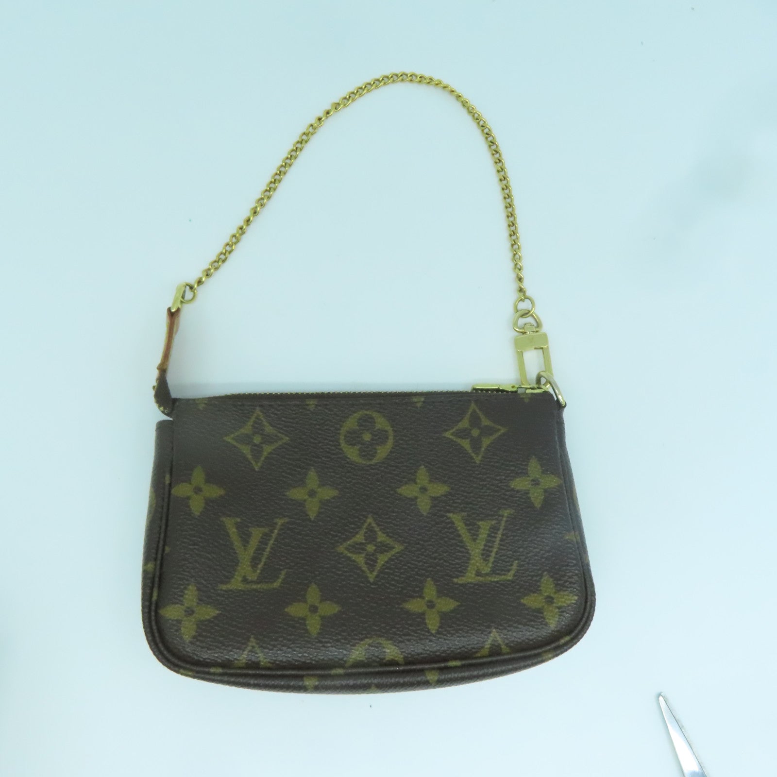 LOUIS VUITTON Monogram Pochette Accessories金扣鏈帶肩背袋啡色