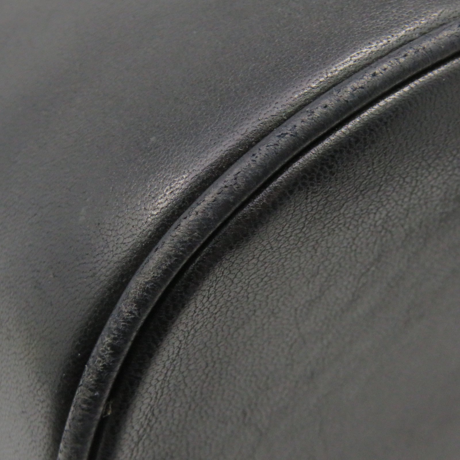 CHANEL [Sharp Reduction Offer] Sheepskin Leather Vintage Timeless Bucket Bag Gold Buckle Shoulder Bag Black