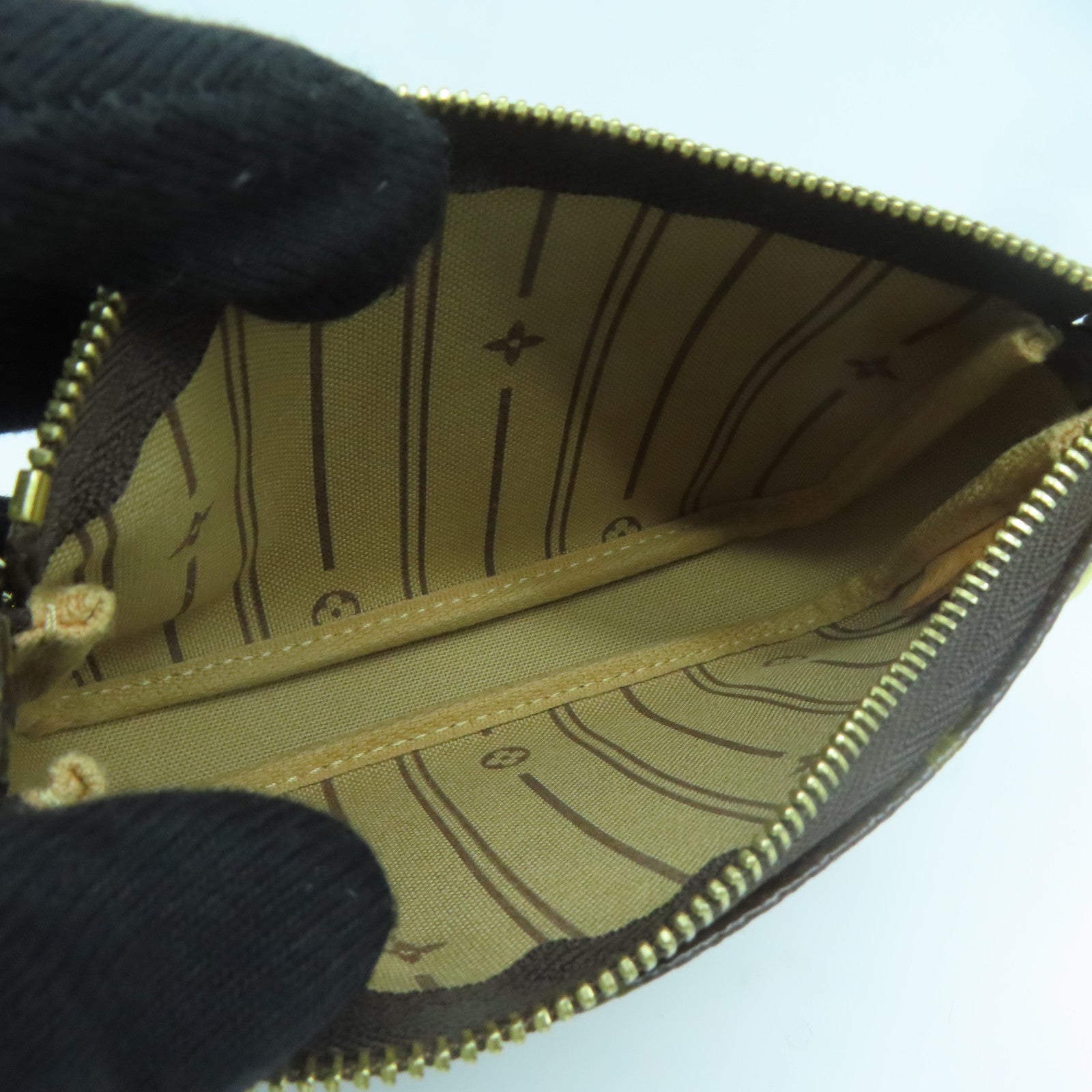 LOUIS VUITTON Monogram Pochette Accessories金扣鏈帶肩背袋啡色