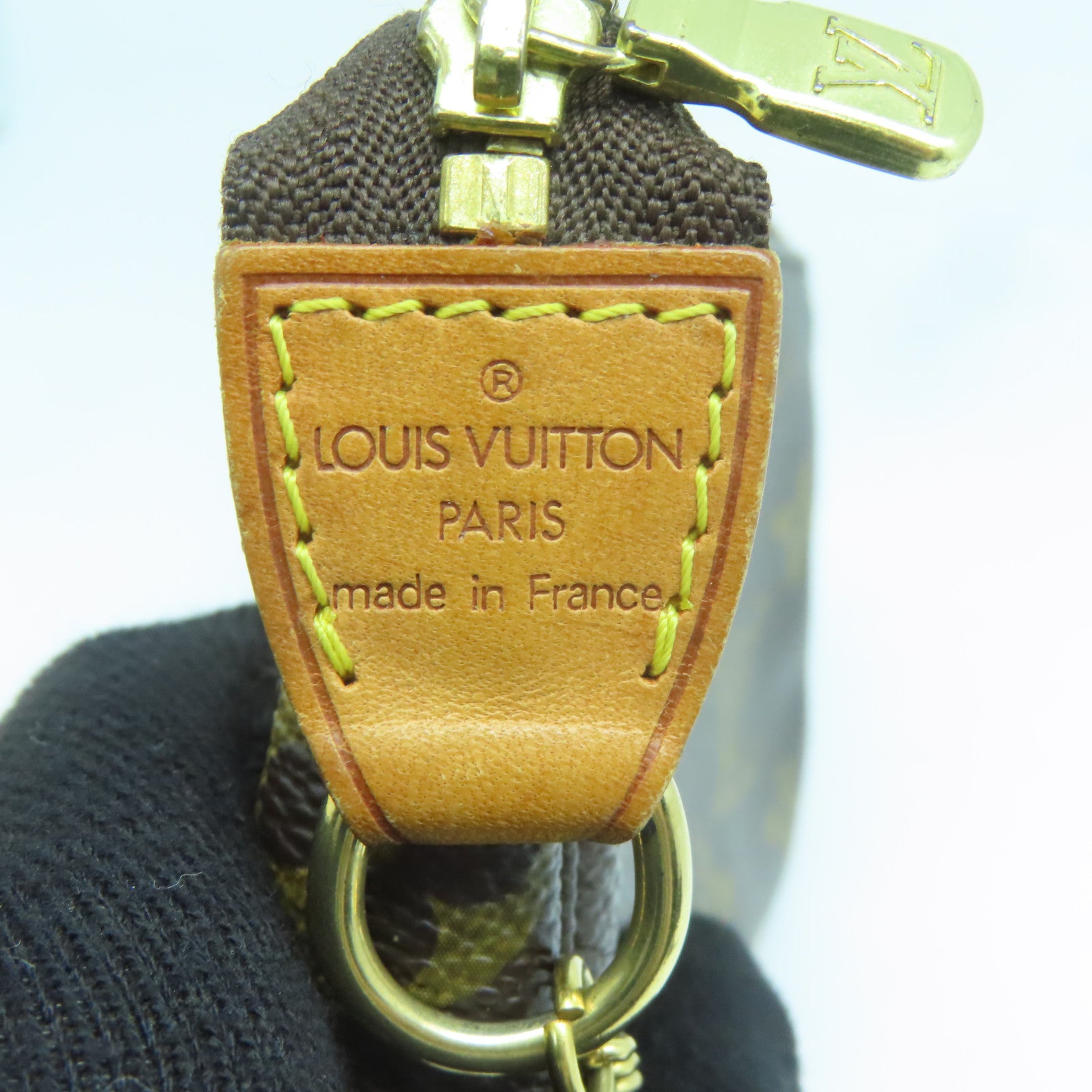 LOUIS VUITTON Monogram Pochette Accessories金扣鏈帶肩背袋啡色