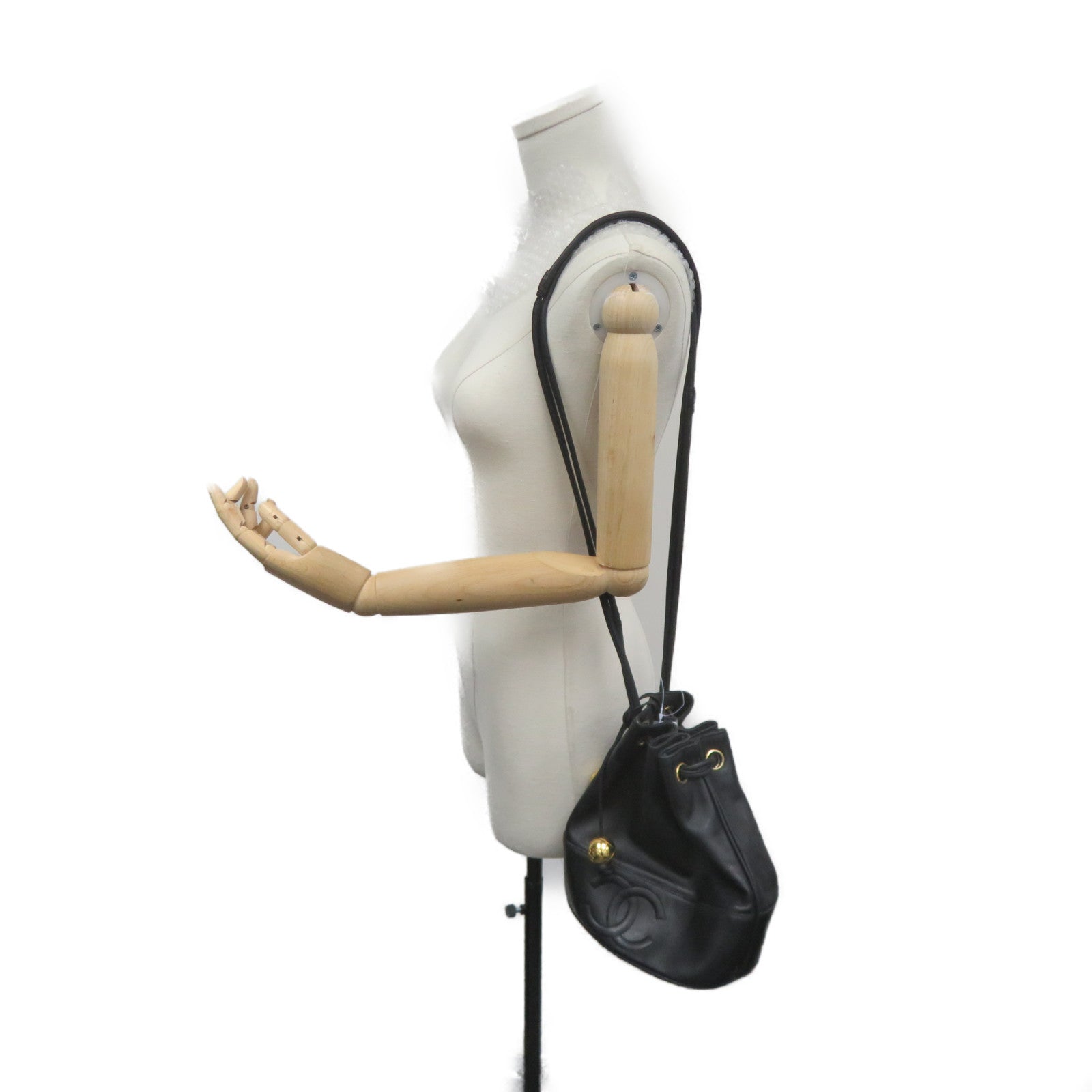 CHANEL [Sharp Reduction Offer] Sheepskin Leather Vintage Timeless Bucket Bag Gold Buckle Shoulder Bag Black