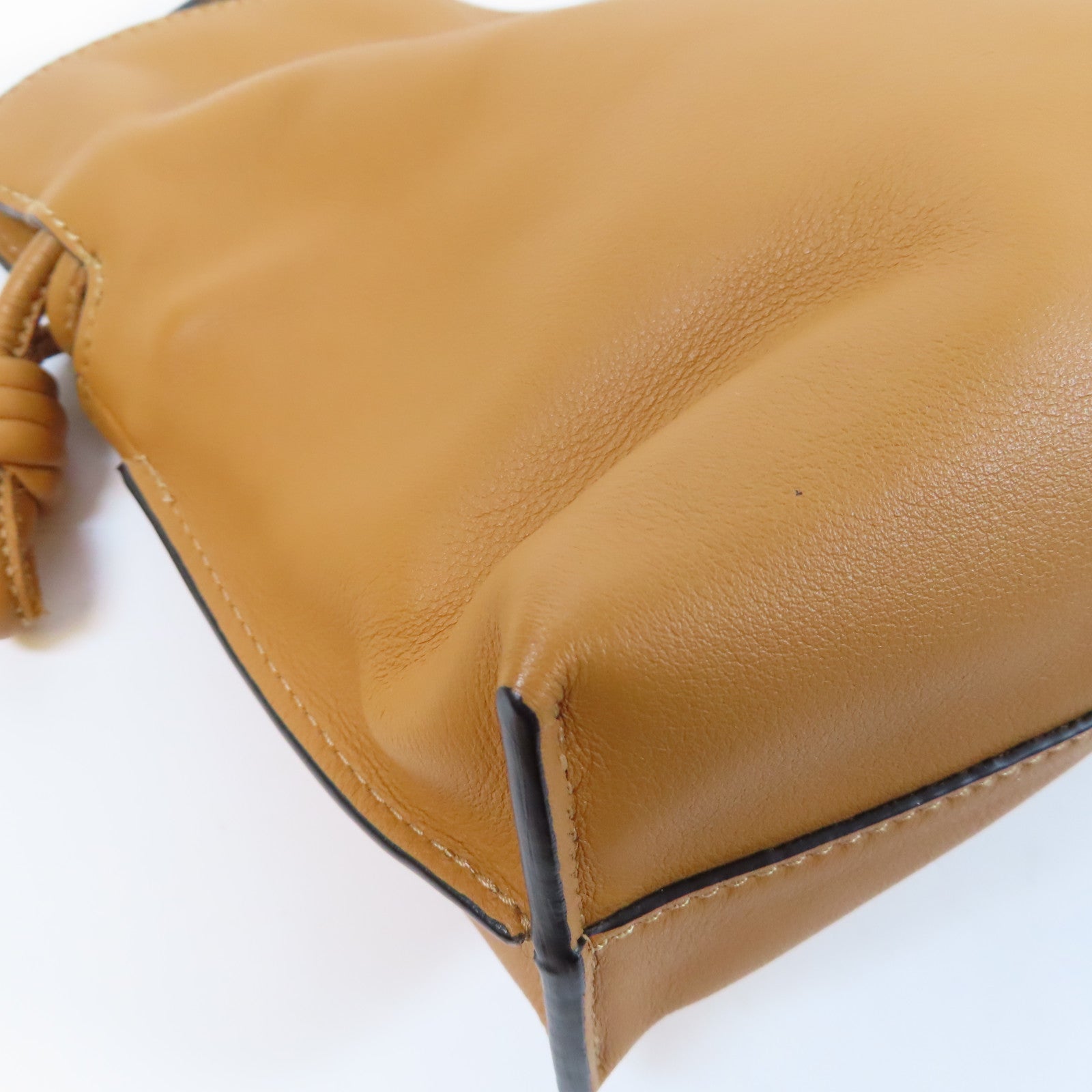 LOEWE 牛皮皮革Flamenco肩背袋啡色