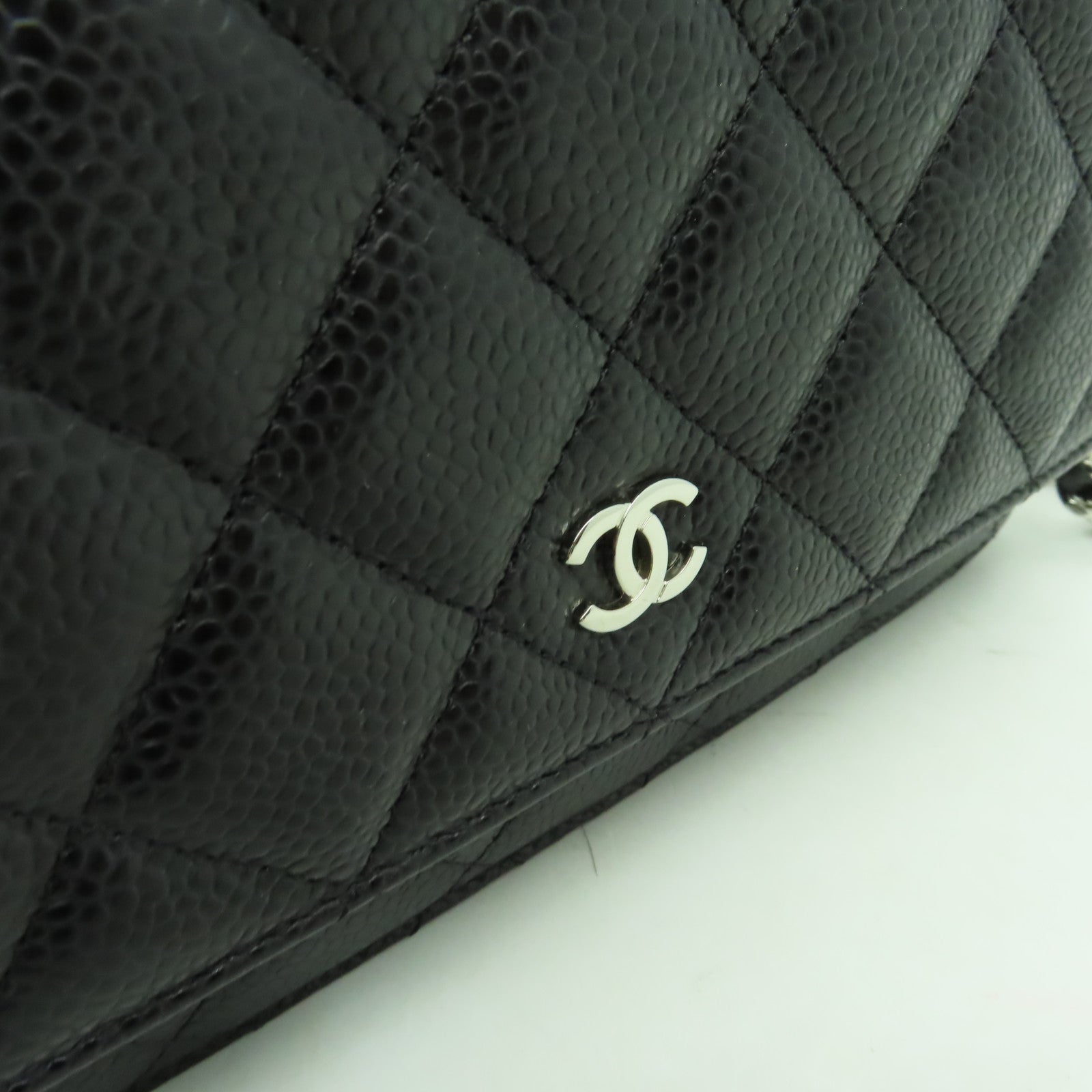 CHANEL 菱格Caviar皮革WOC銀扣鏈帶肩背袋黑色