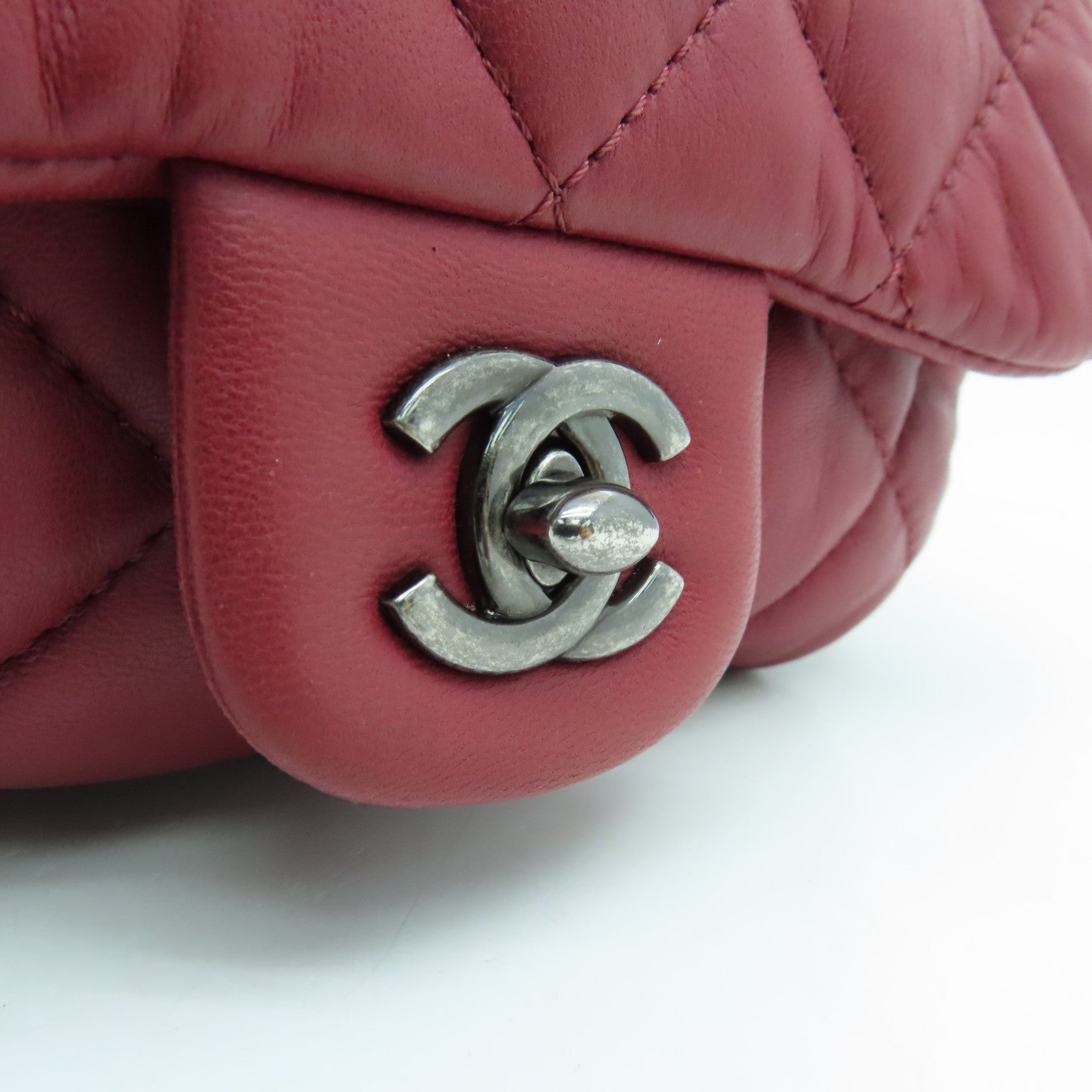 CHANEL Lingge cowhide leather Chain Shoulder Bag silver buckle chain shoulder bag red