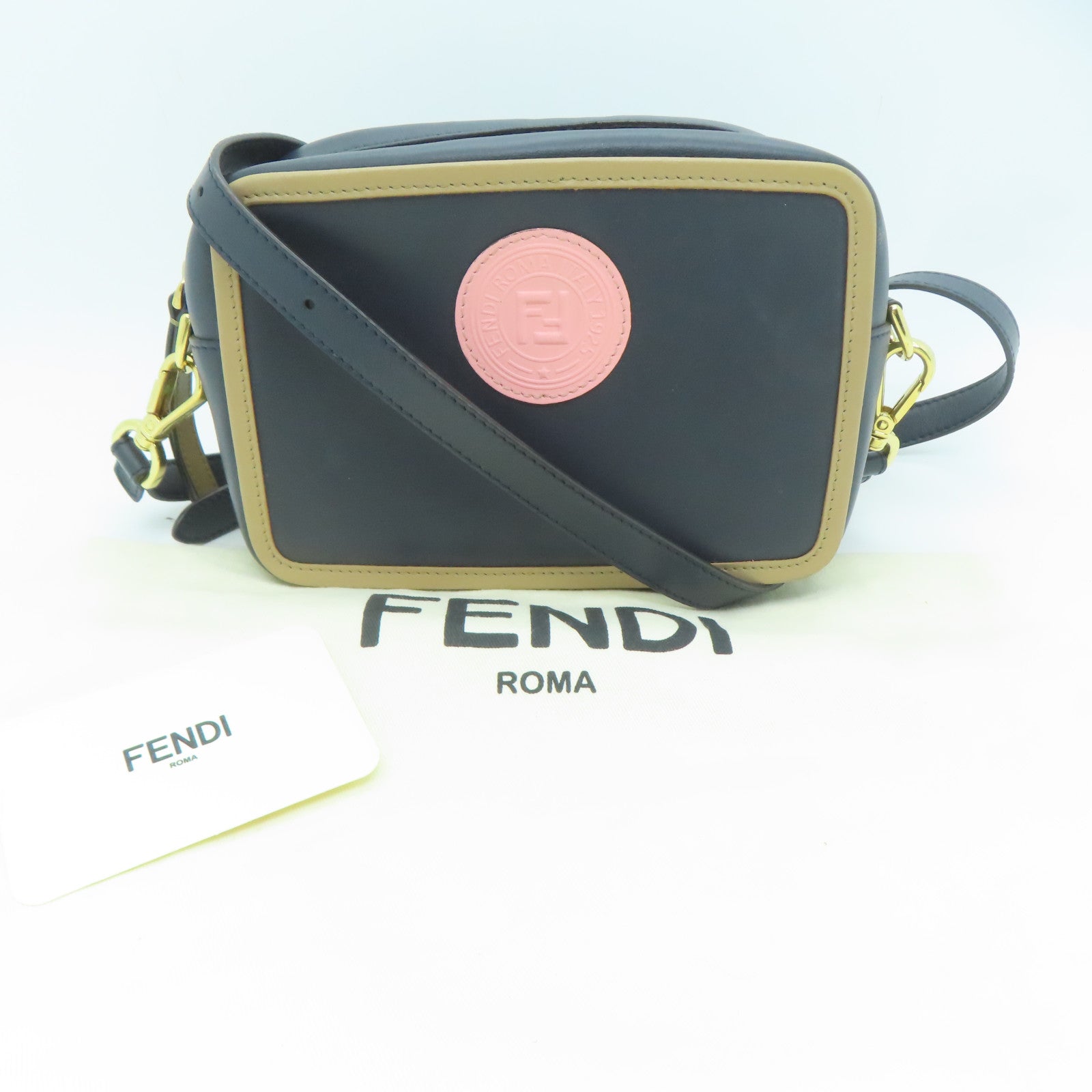 FENDI 牛皮皮革Shoulder Bag金扣肩背袋黑色/啡色