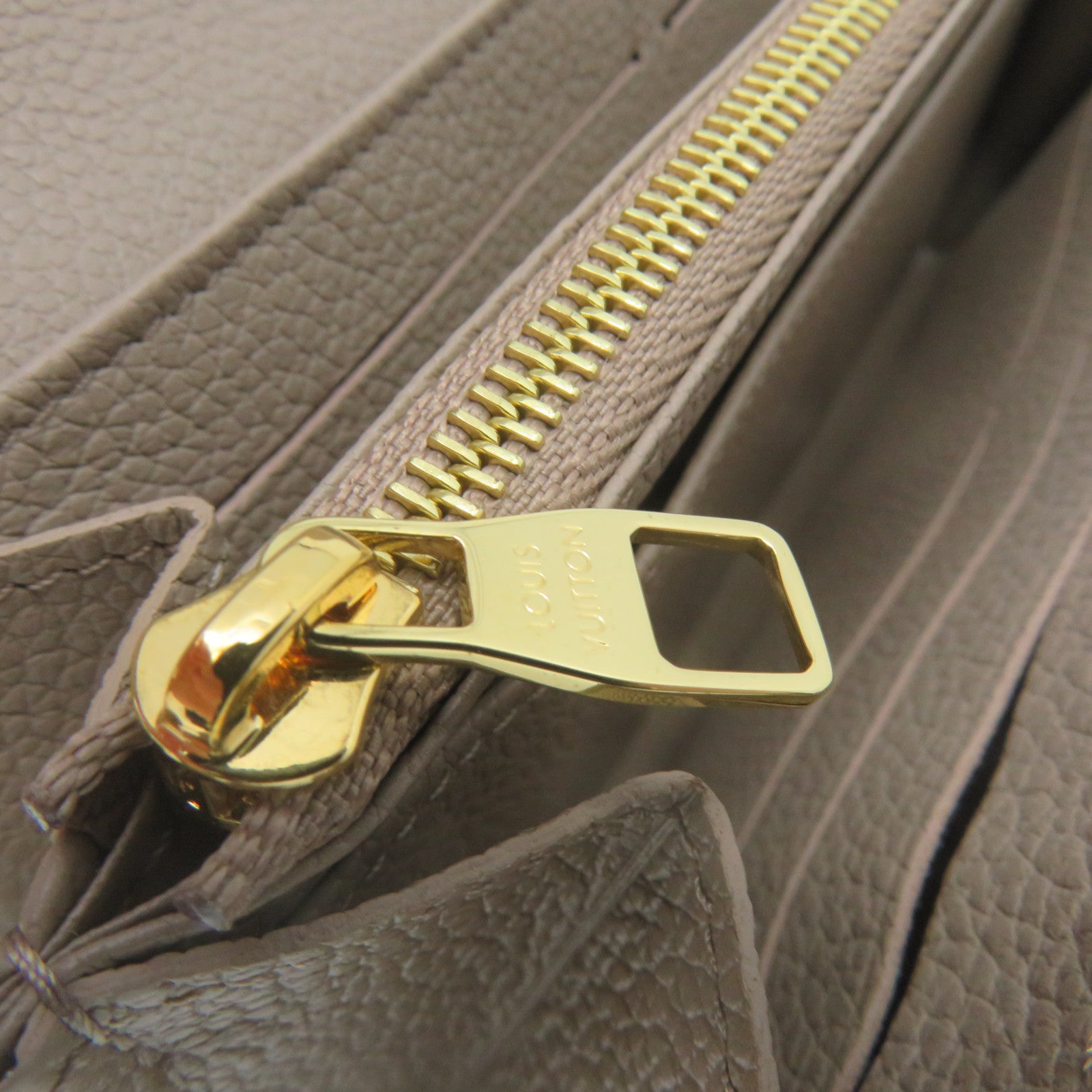 LOUIS VUITTON Mono Empreinte Sarah Wallet長錢包新杏色