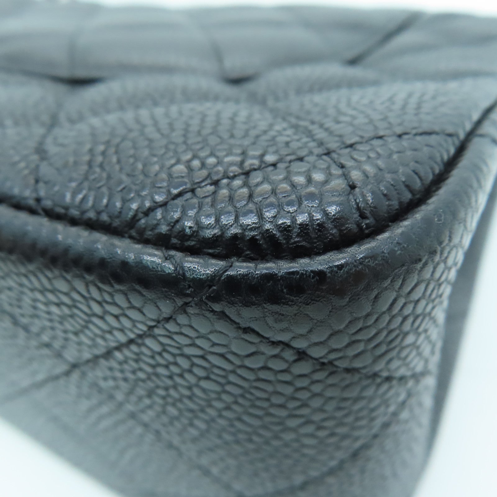 CHANEL 菱格Caviar皮革Classic Chain Shoulder Bag银扣链带肩背袋黑色